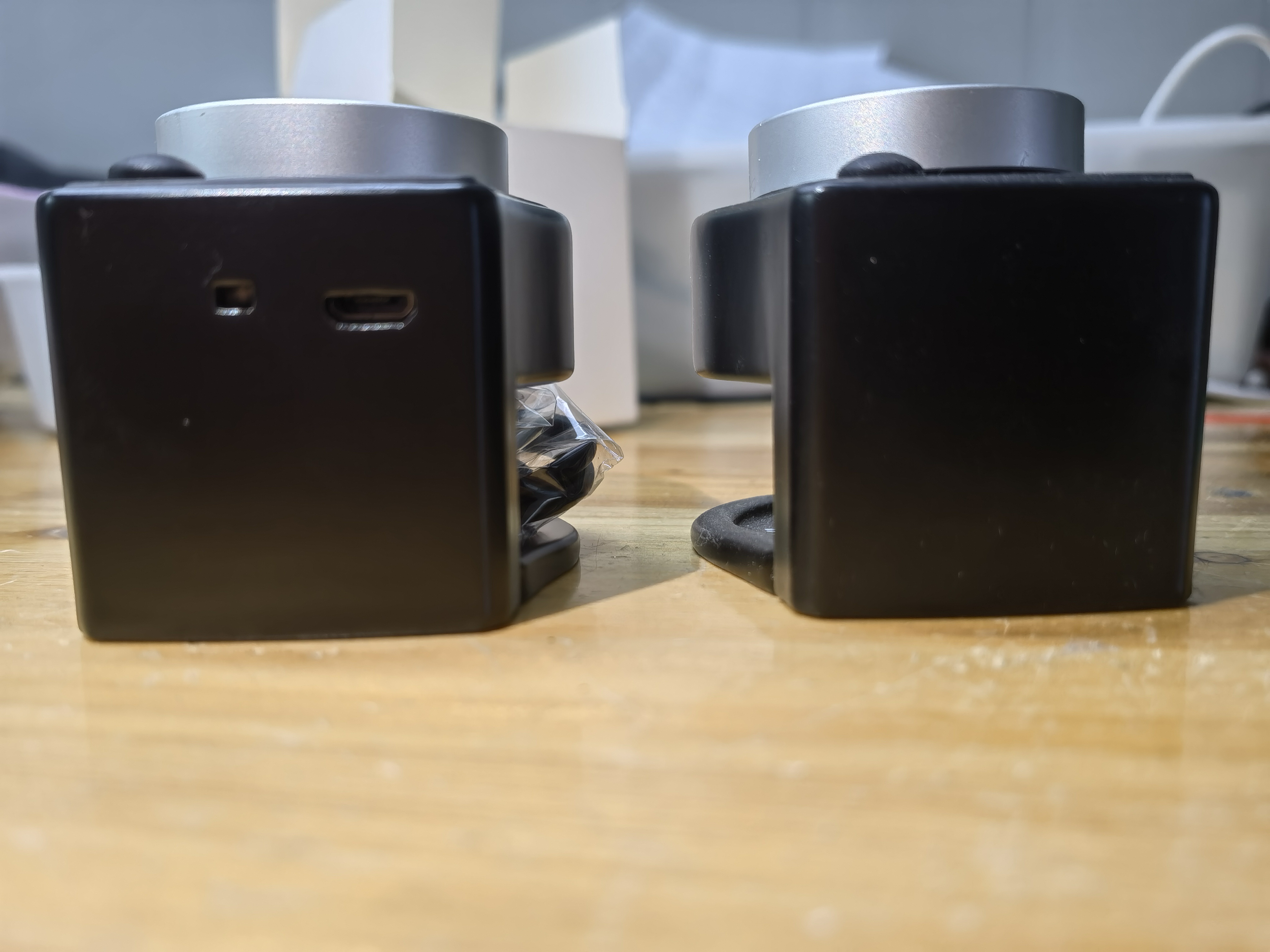 新款3个LED白光3个UV可验钞紫光小六灯黑色白色金属照布镜玻璃镜片皮套包装充电/电池款详情5