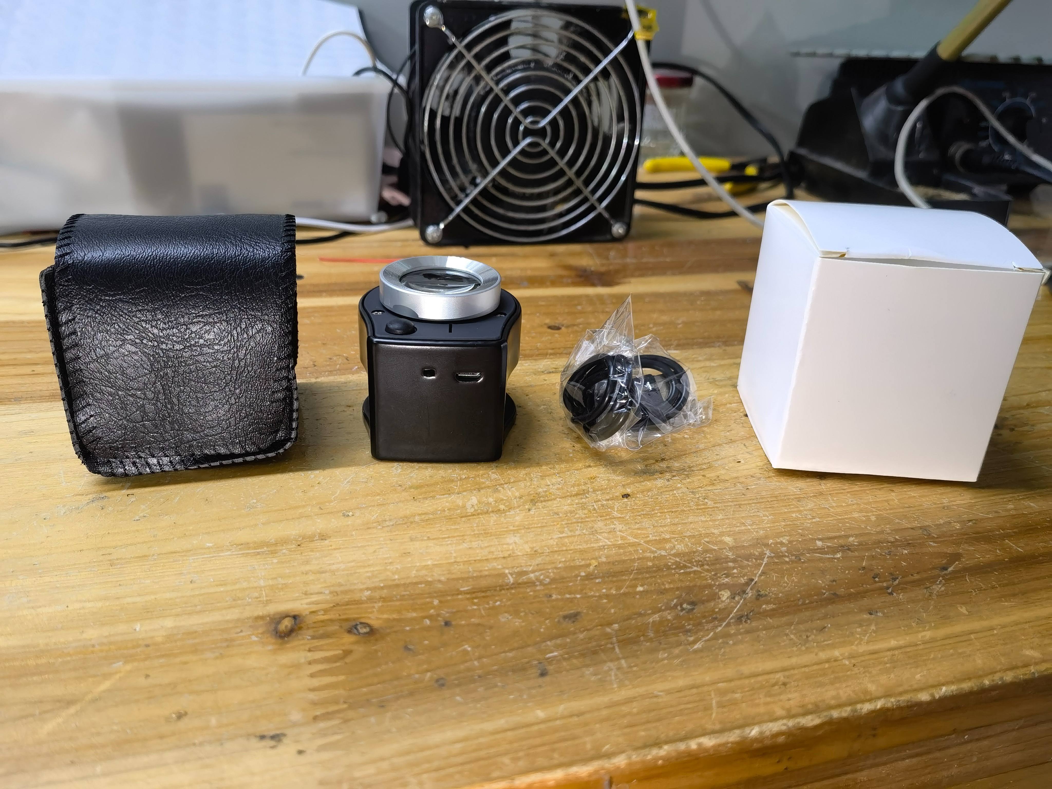 新款3个LED白光3个UV可验钞紫光小六灯黑色白色金属照布镜玻璃镜片皮套包装充电/电池款详情2