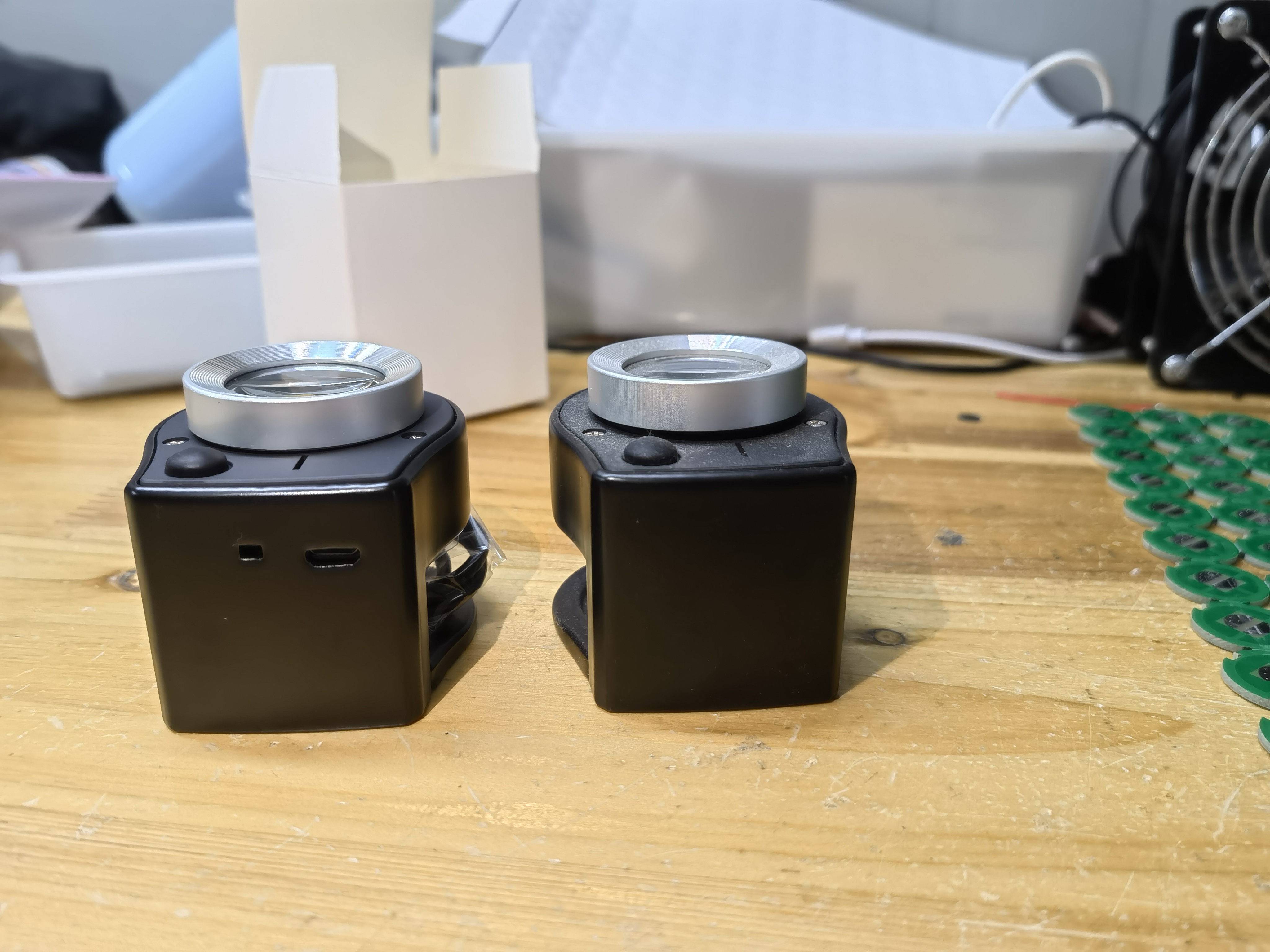 新款3个LED白光3个UV可验钞紫光小六灯黑色白色金属照布镜玻璃镜片皮套包装充电/电池款详情4