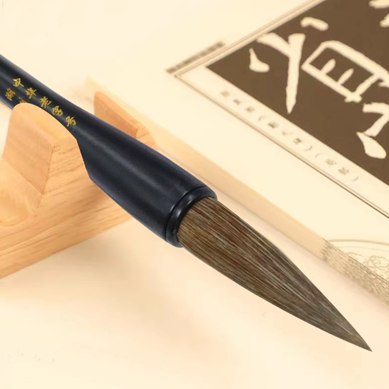 Wang Yipin's writing brush is powerful and sharp details Picture
