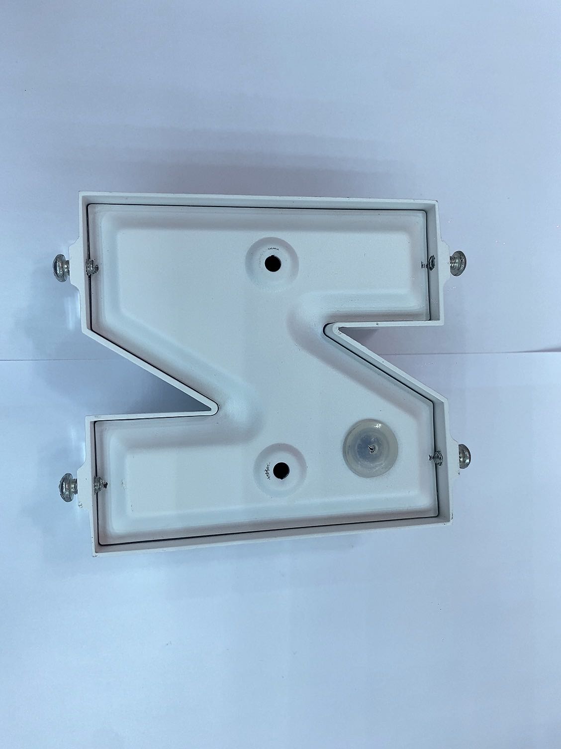 LED设计形灯/N字形设计 /四个大容量灯光产品图