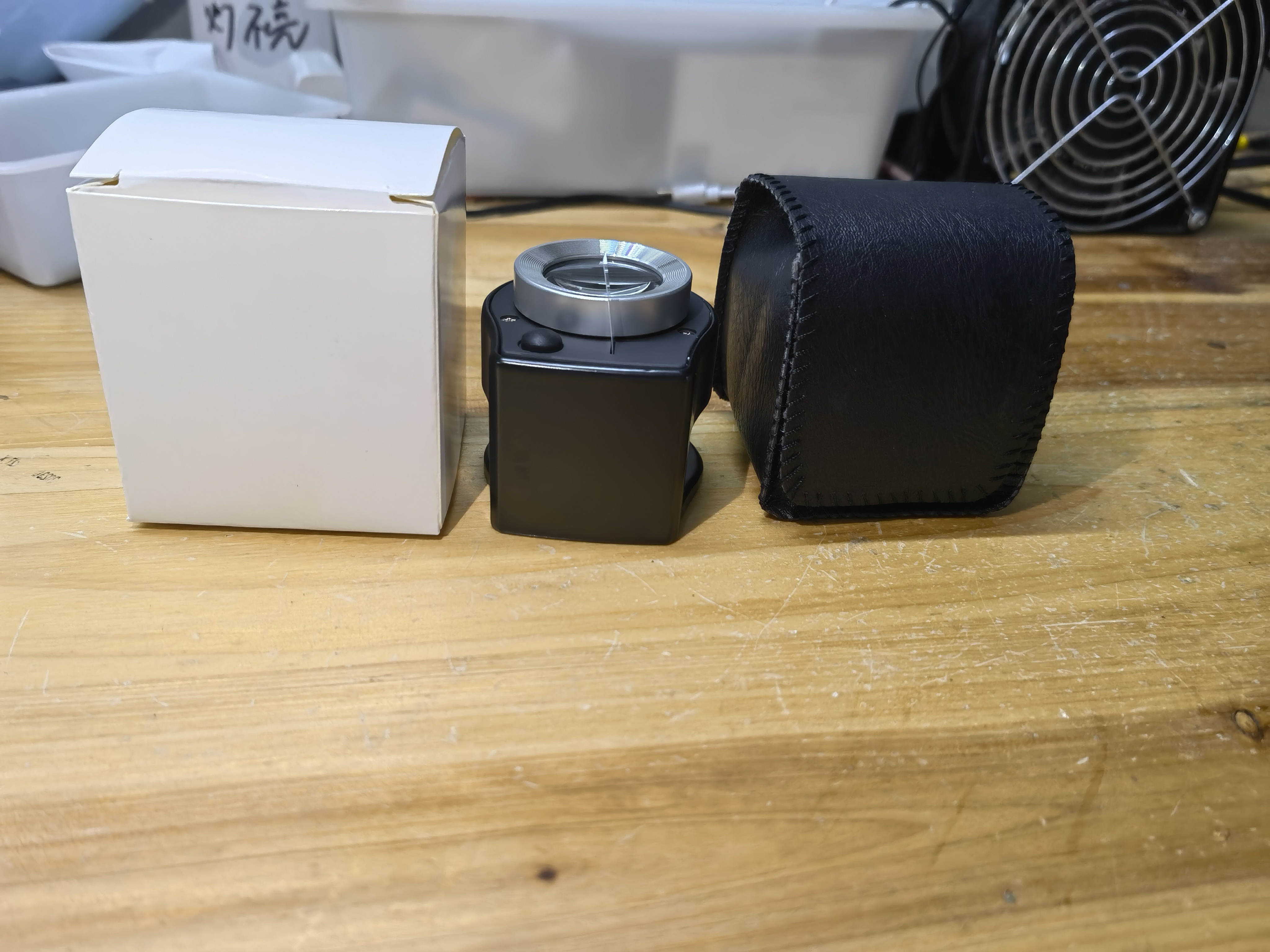 新款3个LED白光3个UV可验钞紫光小六灯黑色白色金属照布镜玻璃镜片皮套包装充电/电池款详情1