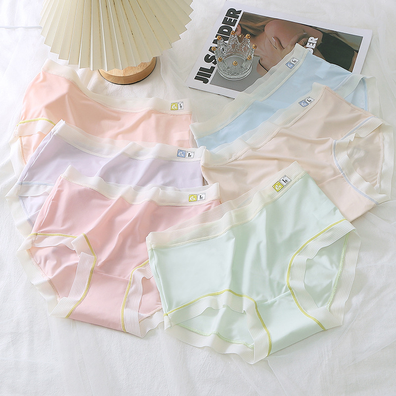 Comfortable, breathable, sexy, quick-drying and breathable mid-waist underwear for girls. Cute candy-colored one-piece triangular underwear