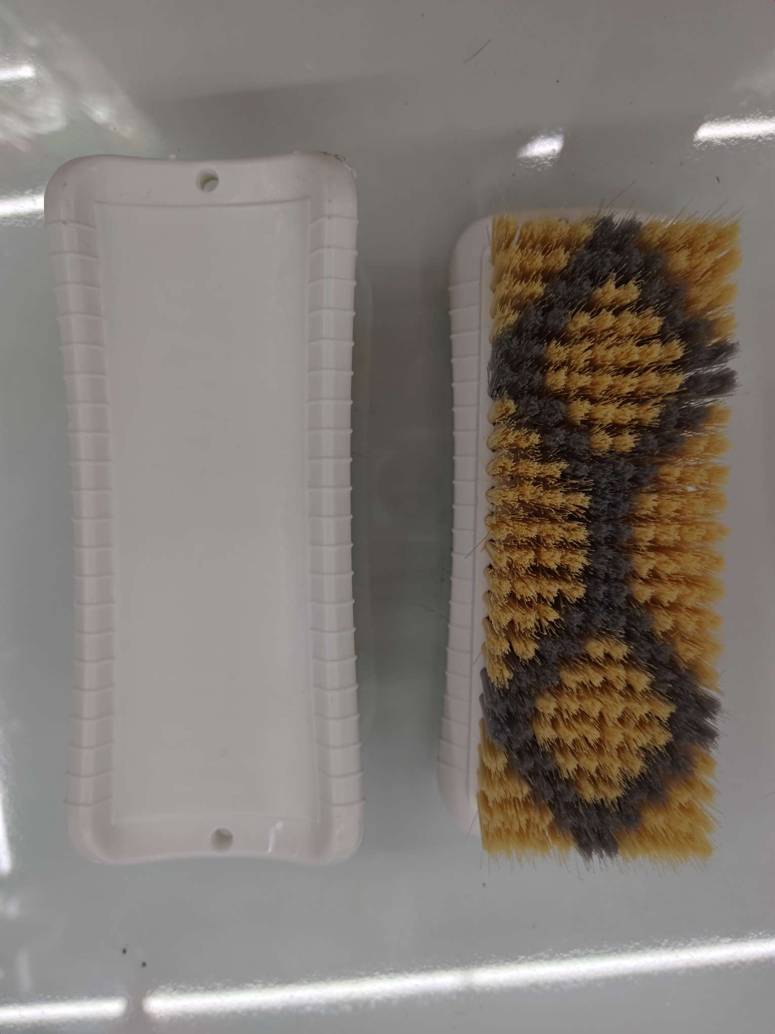 823# Long gray-beige brush, plastic laundry and cleaning brush detail image 4