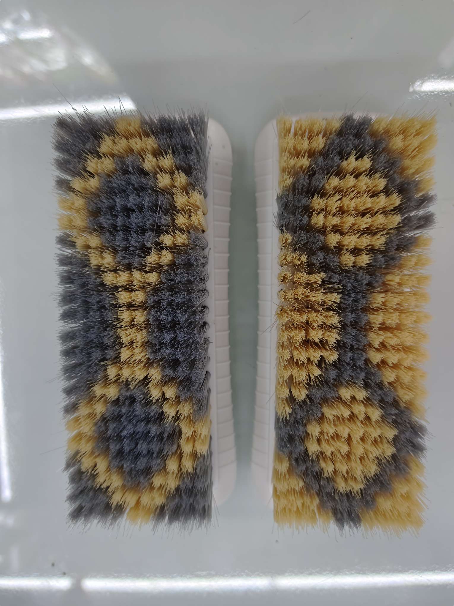 823# Long gray-beige brush, plastic laundry and cleaning brush details Picture