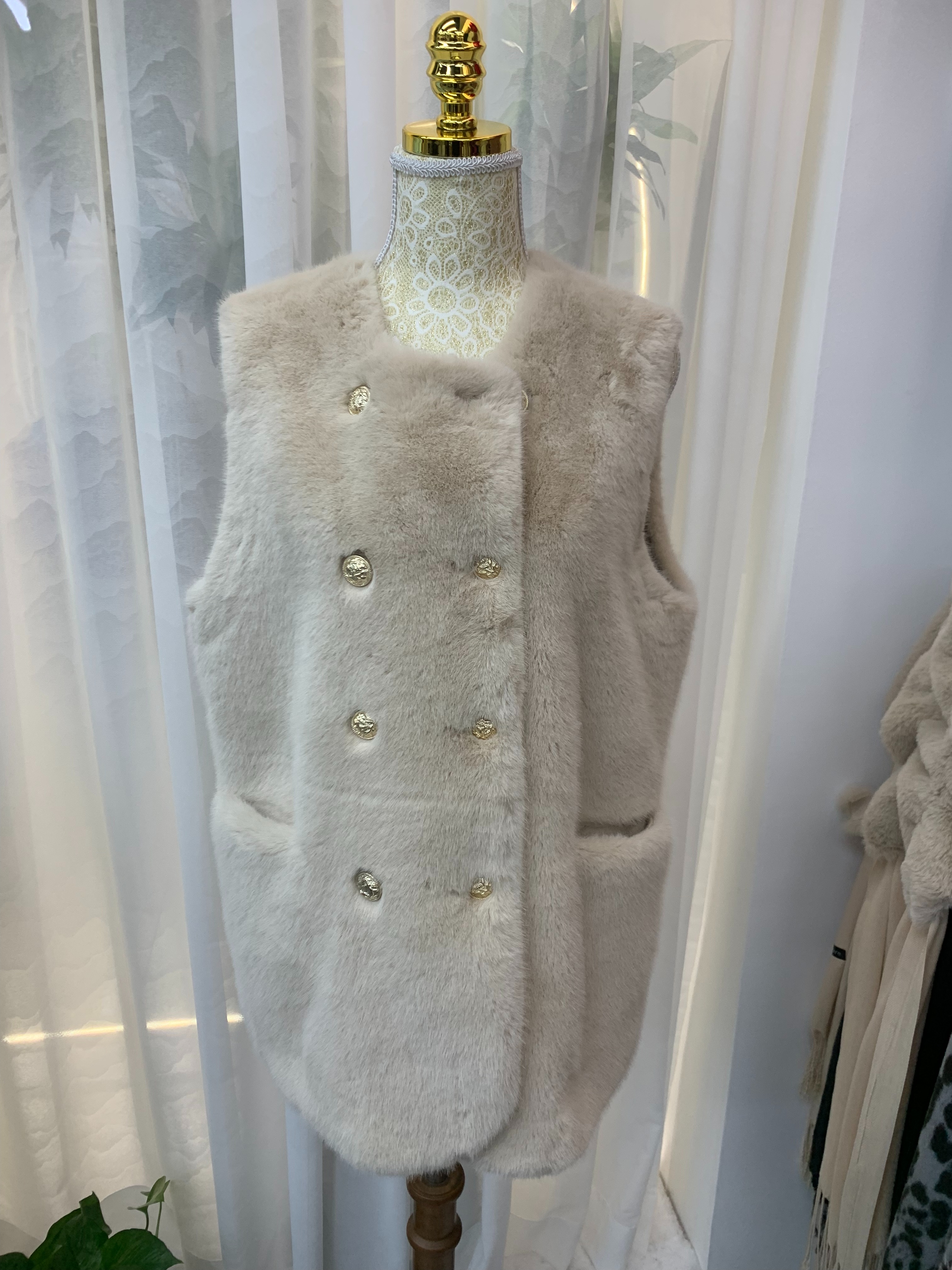 Imitation Mink Velvet Small Fragrance Vest Women Fashion Fur Coat European And American Style New Fur Coat details Picture