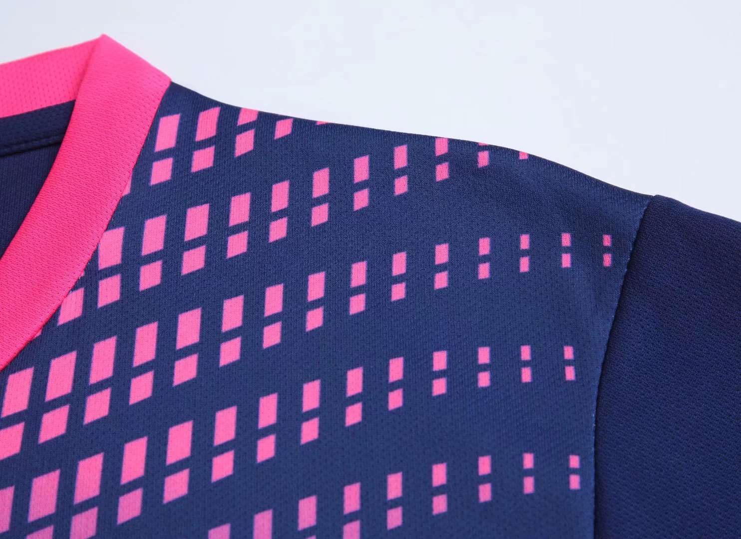 The lowest on the entire Internet! New product on the market! Professional football training suits, super value offers, limited-time flash sale, you'll regret it if you don't buy! detail image 1