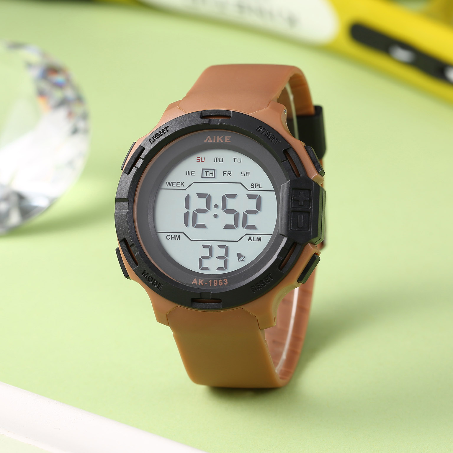 新款运动表，休闲电子表，男孩手表，深度防水表，礼品表，数字显示手表详情图3