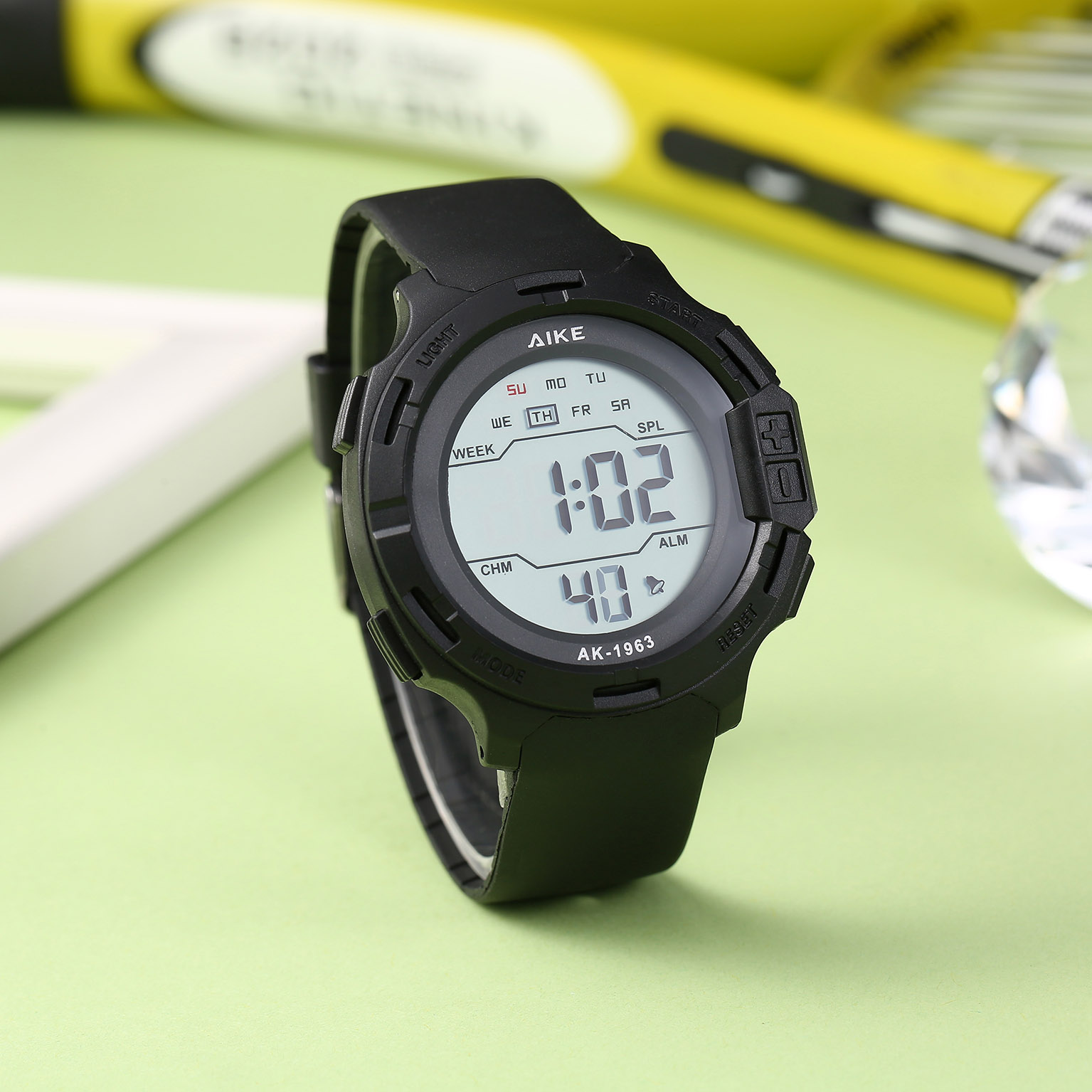 新款运动表，休闲电子表，男孩手表，深度防水表，礼品表，数字显示手表详情图9