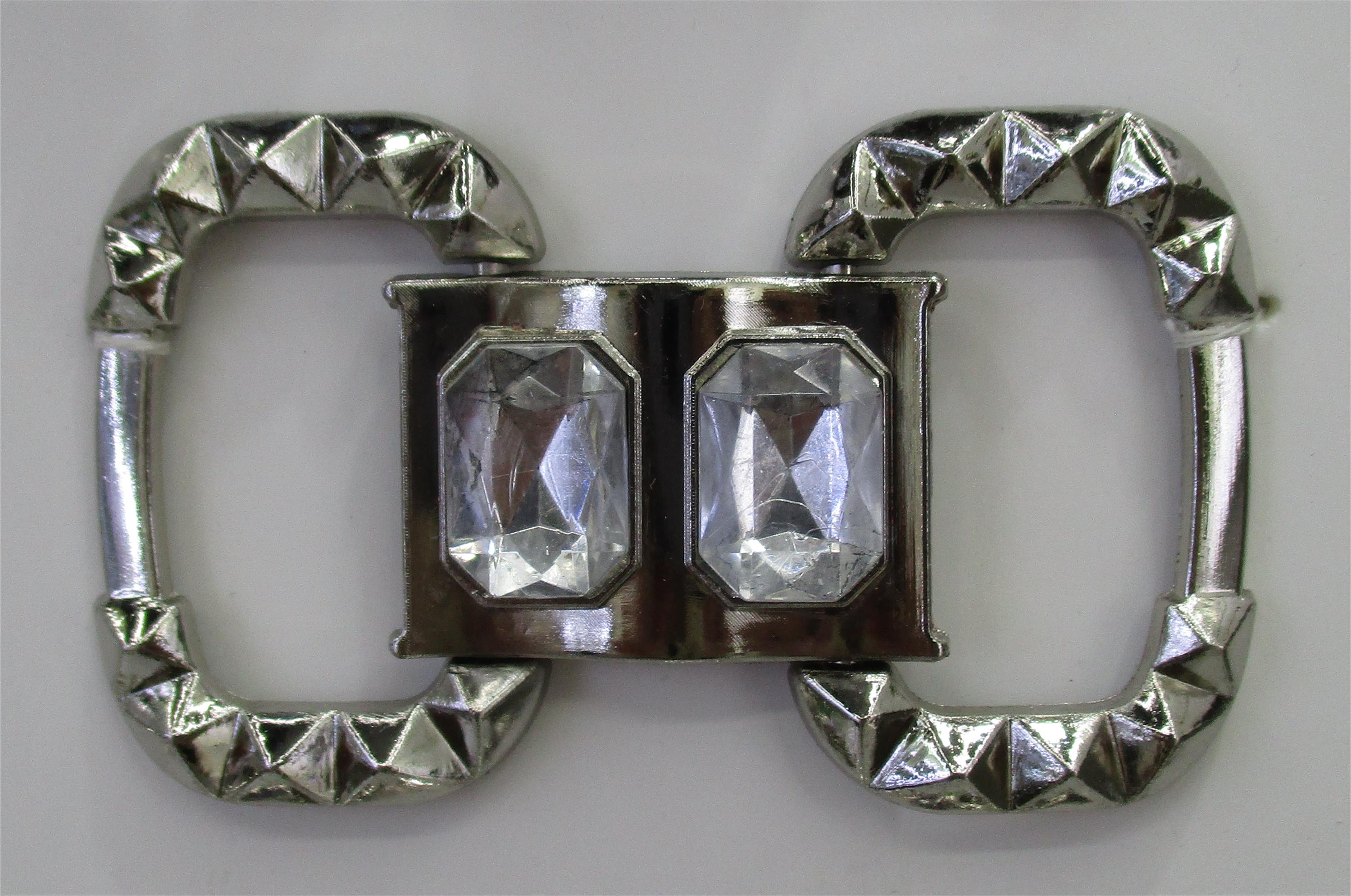 Shoe and accessory/clothing accessory decorative buckle. High-end alloy accessories set with diamonds. Custom-made clothing accessories. Upgrade your clothing instantly