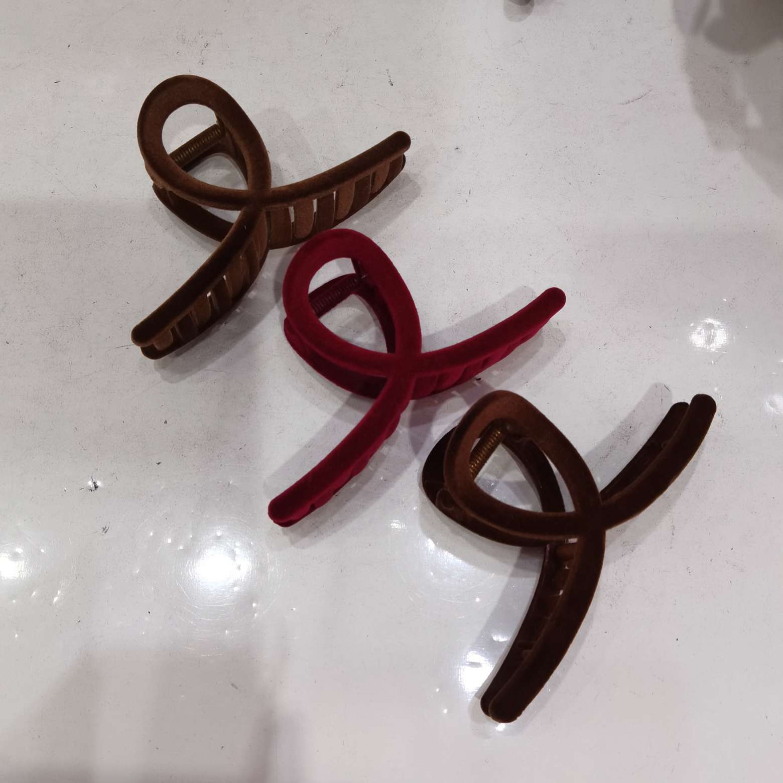 8 cm popular and trendy Korean-style flocked hairpin herringbone Application Scenario
