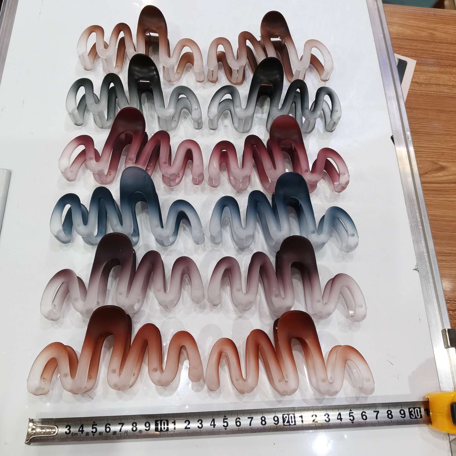 13 cm gradient dark rubber, a popular and trendy Korean-style fashion hairpin, come and take a bath Item Picture