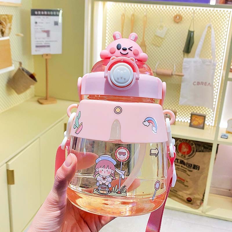 A32-AX-2123 figurine large-belted water cup, cute plastic straw cup, student large-capacity carrying water bottle details Picture