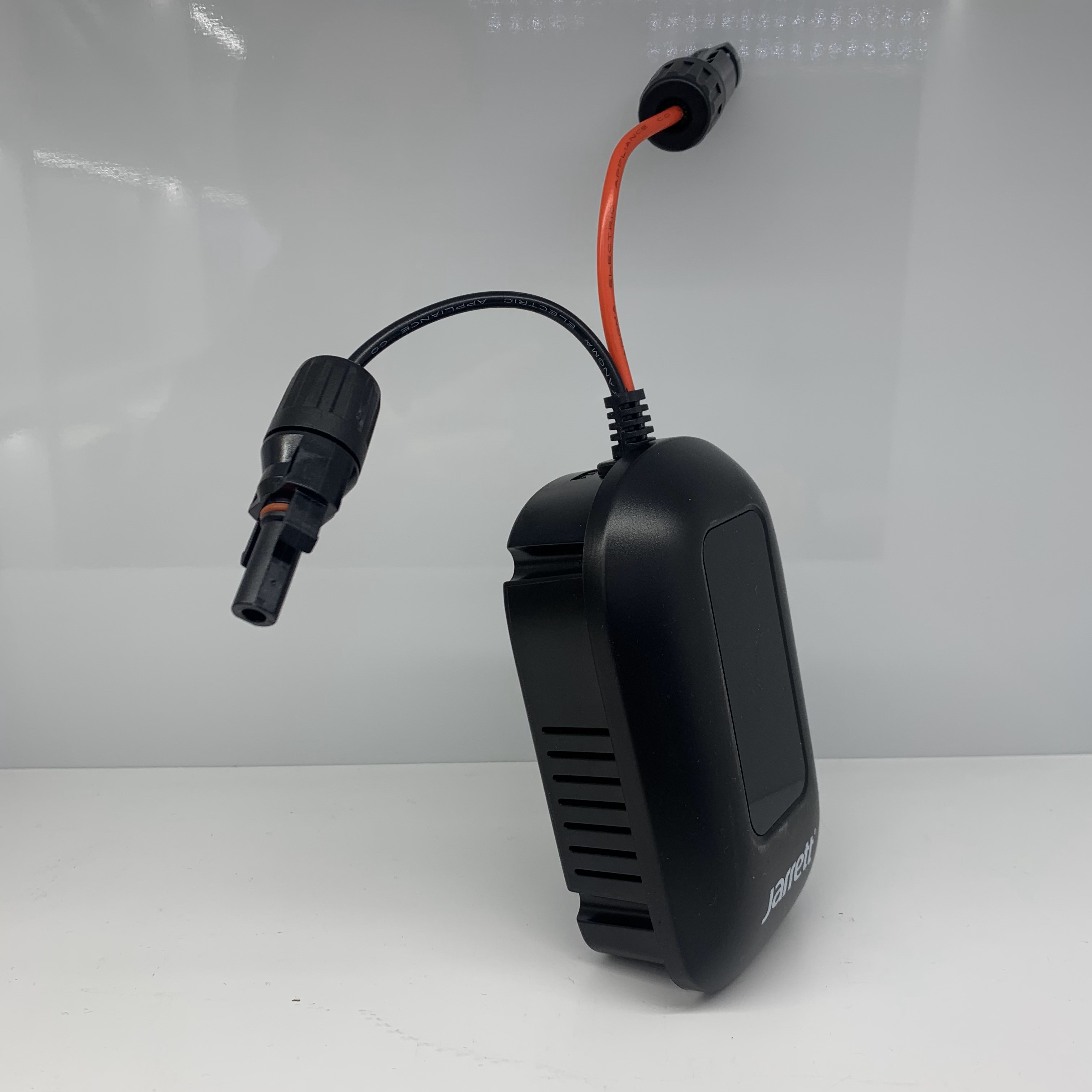 Jelco solar charging controller PWM 12v/24v automatic control 10a, 20a, 30a, 40a, 50a, 60a Application Scenario