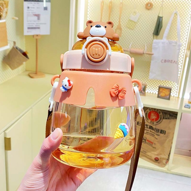 A32-AX-2123 figurine large-belted water cup, cute plastic straw cup, student large-capacity carrying water bottle Application Scenario