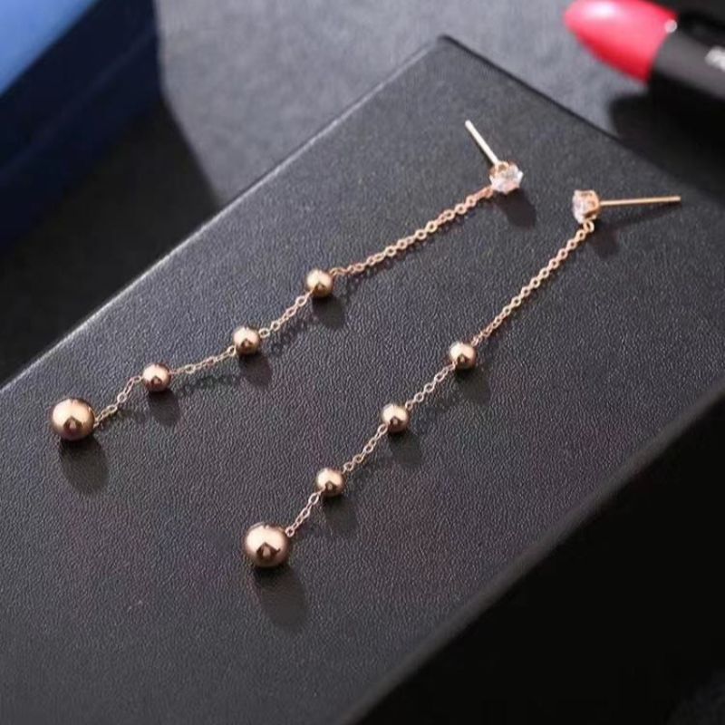 字母小耳钉/字母小耳钉/字母小耳钉细节图