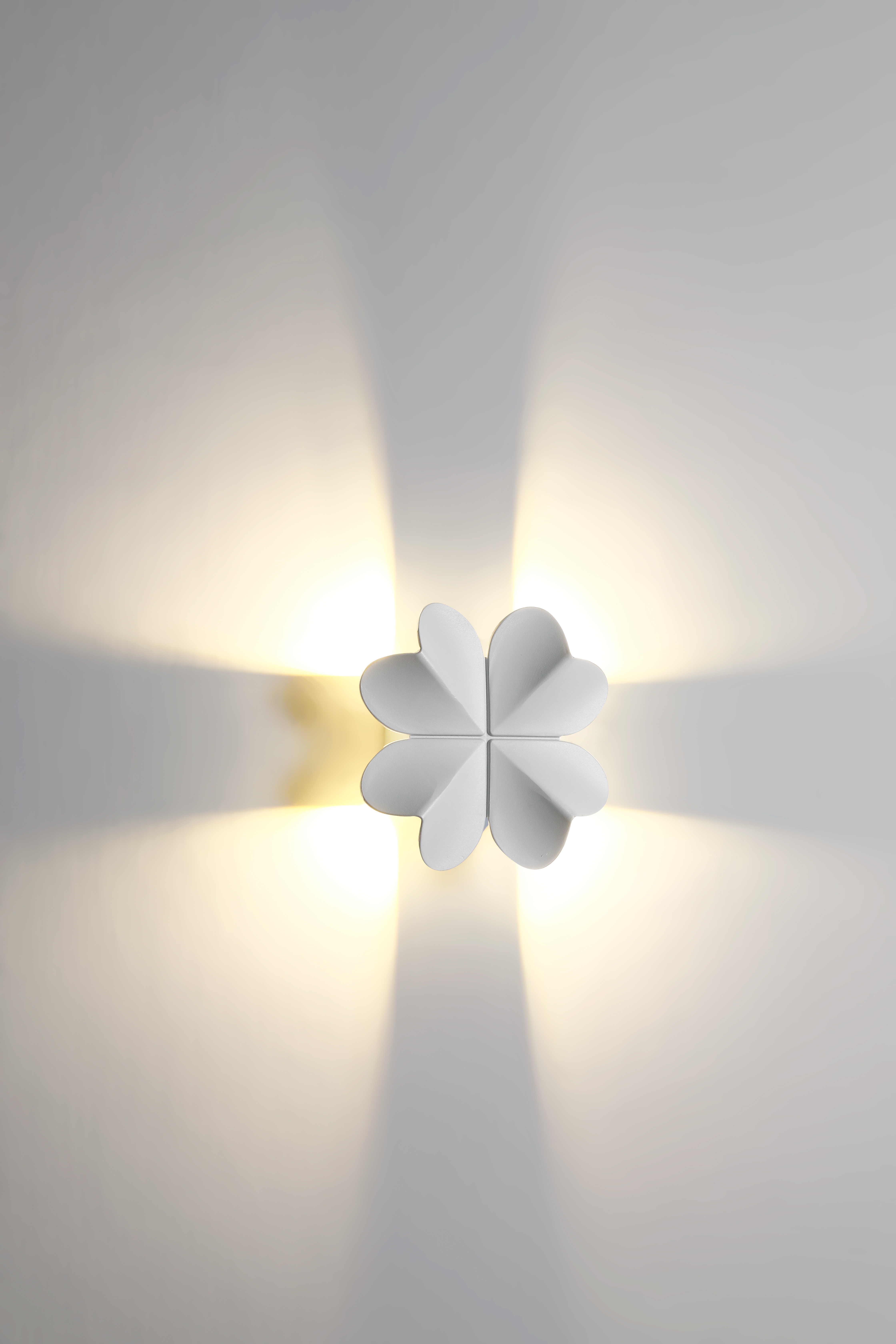 Led Wall Light Indoor And Outdoor Modern Wall Light Led New Four-Leaf Clover Wall Light Specification drawing