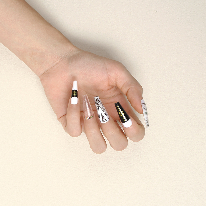 欧美外销高级奢华穿戴甲30片带工具包木片锉指甲带钻多钻黑白热销款现货图