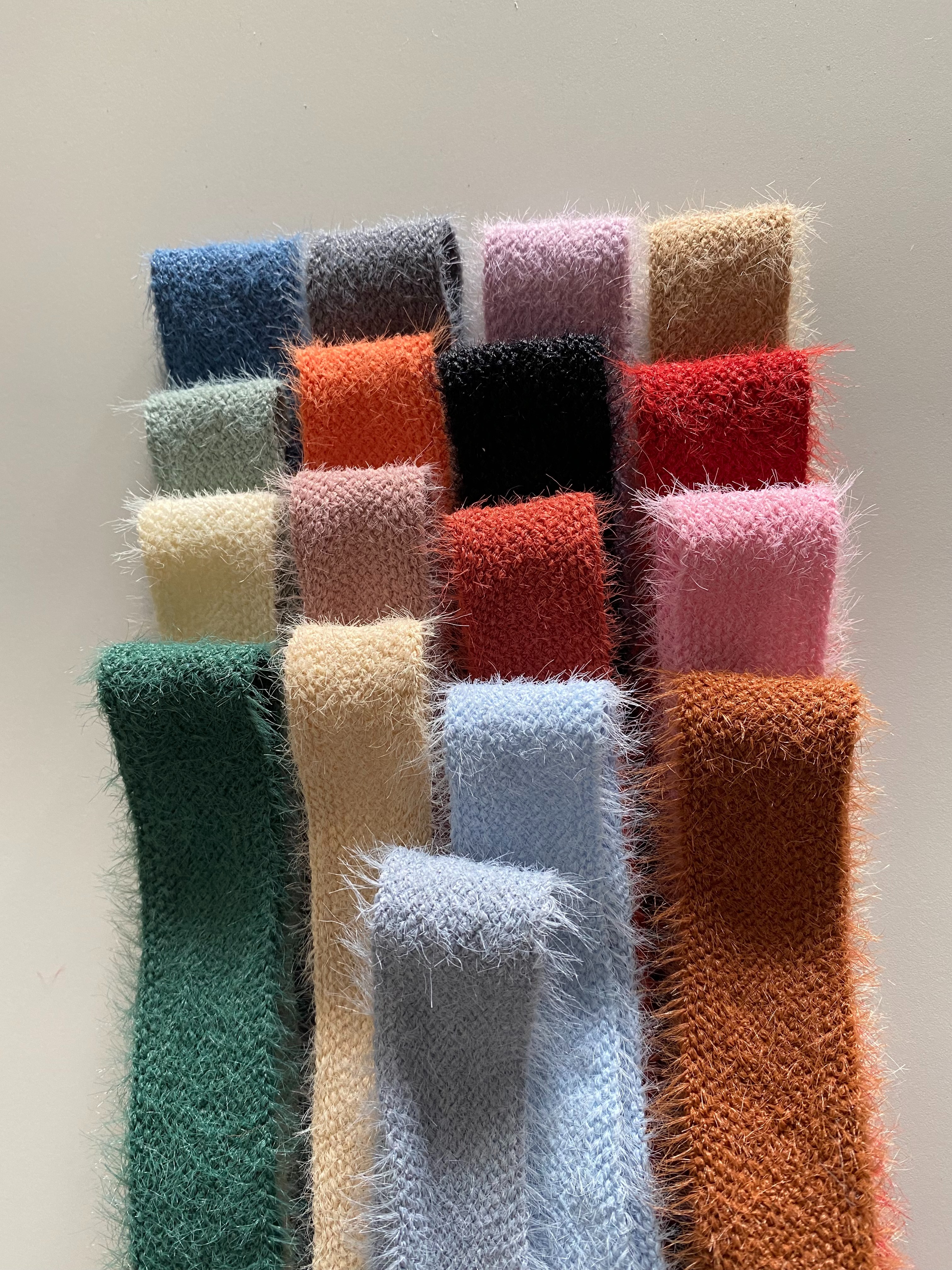 Check out the classic autumn and winter woolen and plush straps for simple, fashionable and creative accessories details Picture