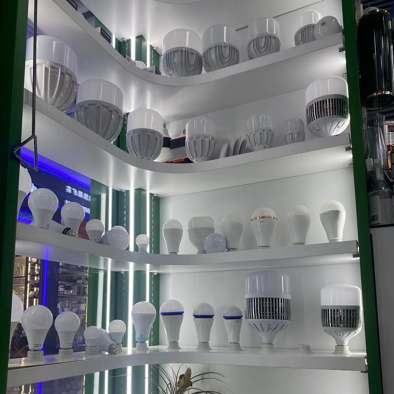 Led Emergency Bulb Light Double Battery Charging Household Emergency Light Item Picture