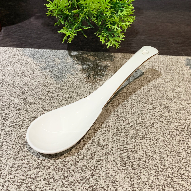 酒店餐具实物图