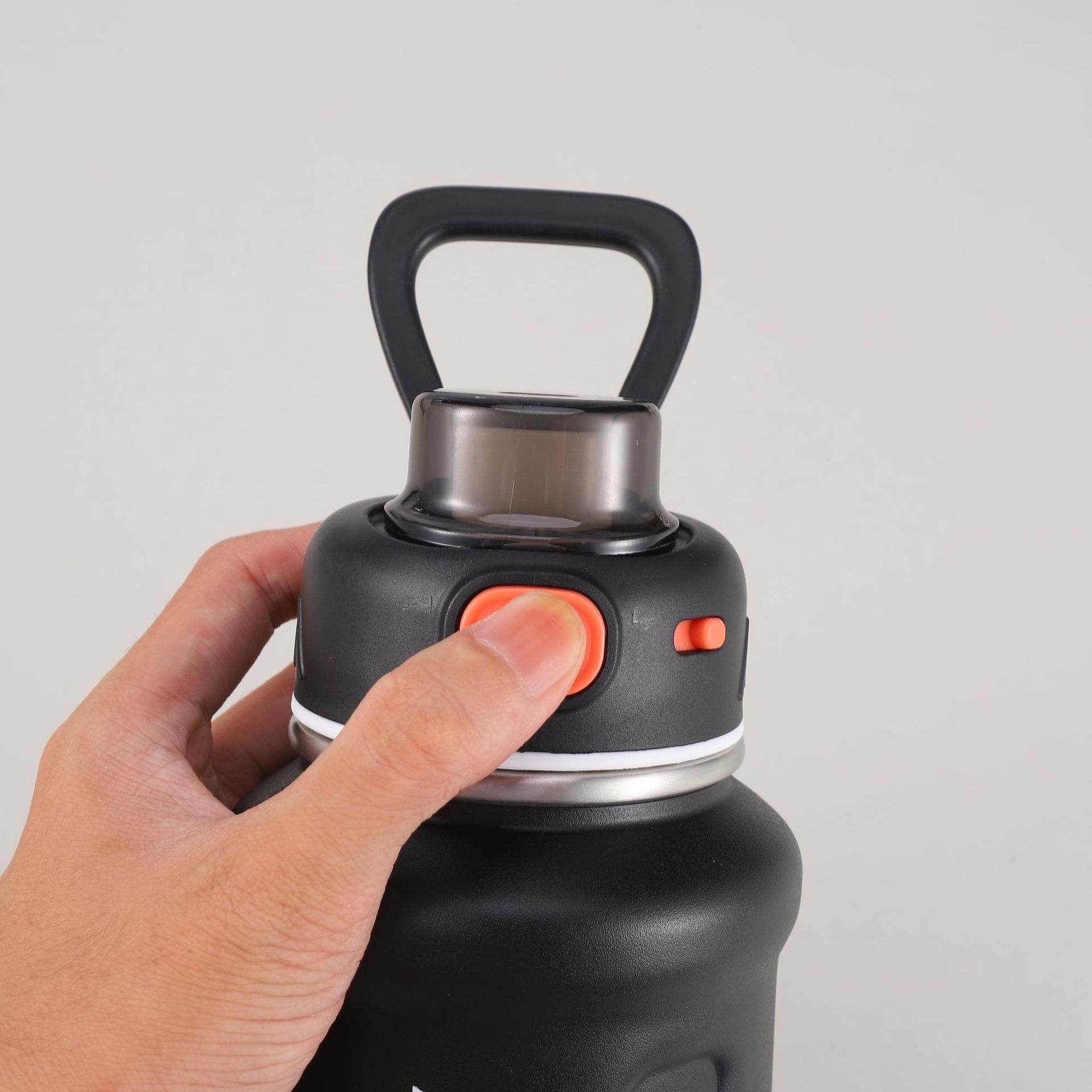 A32-AX-2382 large-capacity stainless steel insulated cup, high appearance level sports water bottle, straw insulated pot, ton ton bucket, student and office insulated cup, high appearance level large-belted cup, festival gift water cup detail image 8