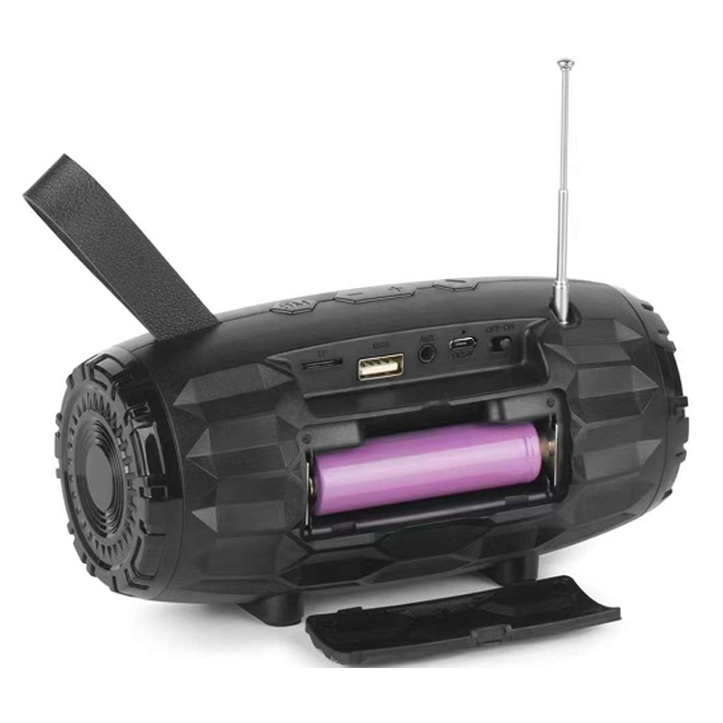ewtto ET-P1159B 跨境热销便携式蓝牙音箱低音炮户外防水LED手电筒音响详情图2