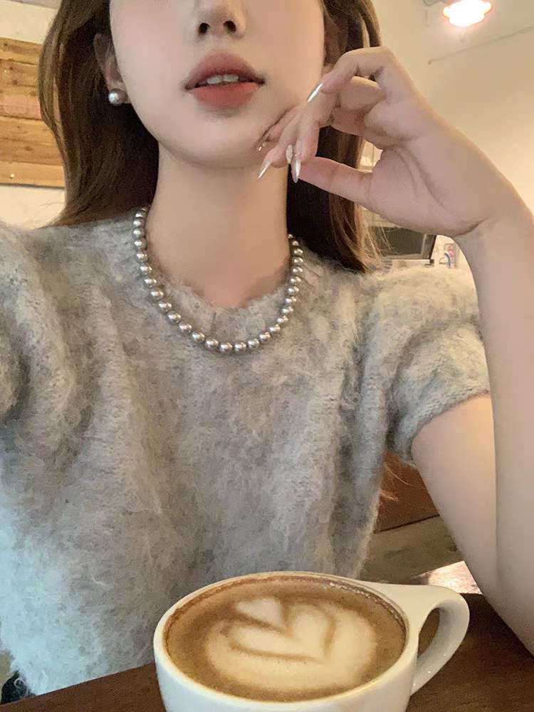 高级感灰珍珠项链轻奢小众秋冬毛衣链颈链配饰女