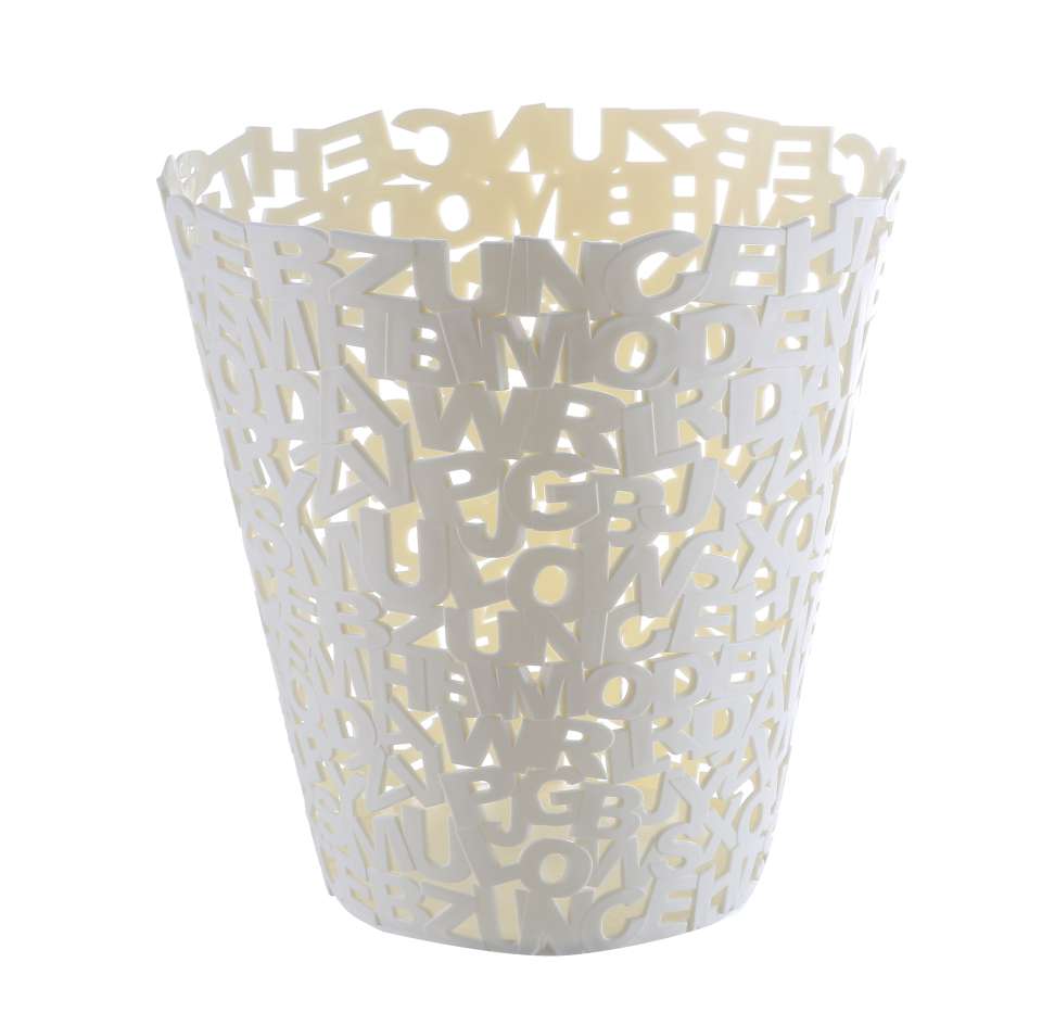 B39-DRC-0520 hollowed-out letter trash can without lid, European and American style kitchen and living room plastic trash can and wastebasket Application Scenario