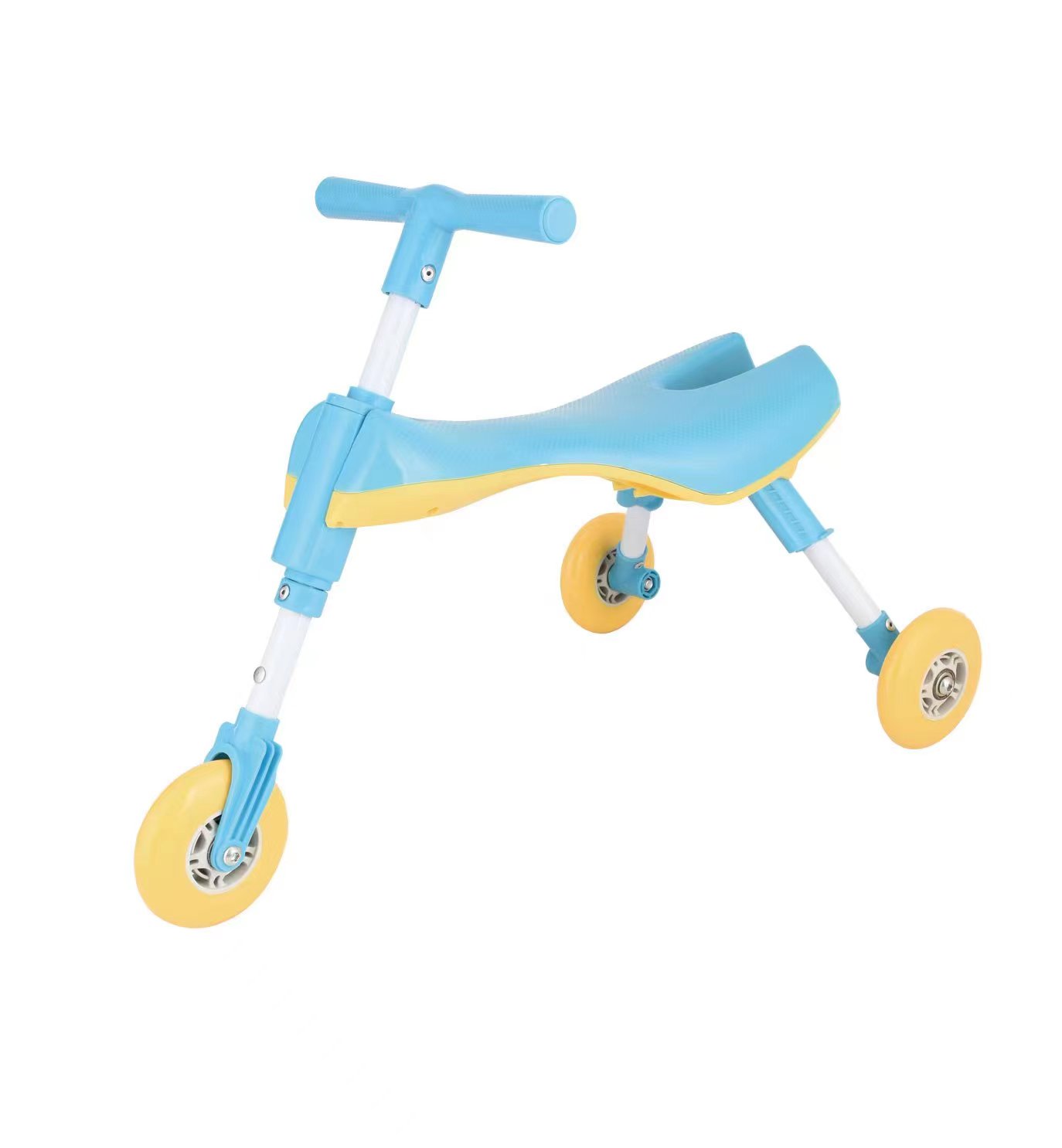 儿童助力车/扭扭车/三轮车白底实物图