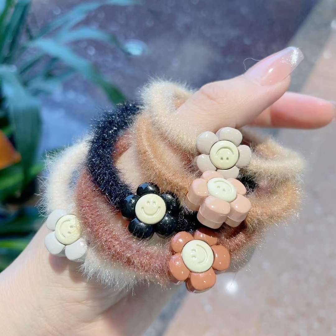 爆款新品！花朵皮筋发圈，超值价格，购买即赠精美小礼品，不买你绝对会后悔！限时抢购中！详情图2