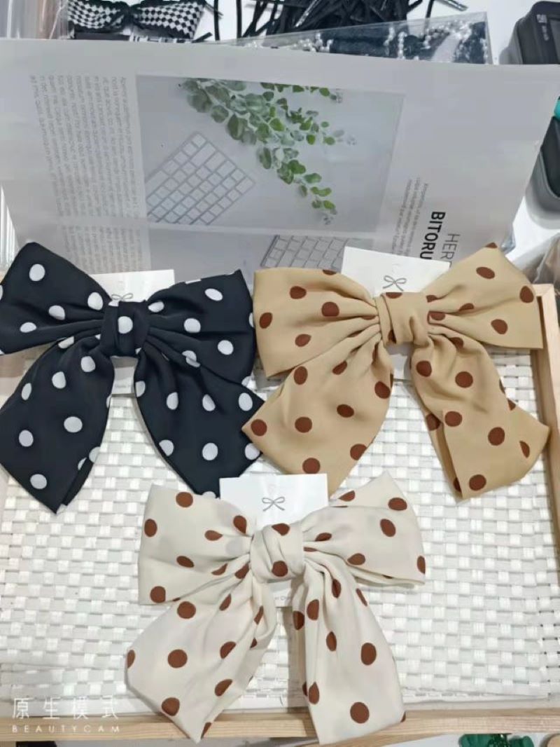 Net Red 2022 New Hair Clip Cartoon Mouth Clip Ins Small Fragrance Edge Clip Bangs Clip Sen Leather Hair Clip Series 117 Rainbow Village Item Picture