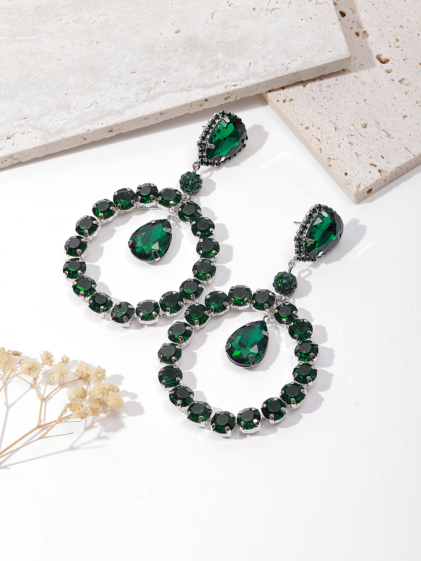 European and American retro round hollowed-out court-style gemstone high-end and light luxury evening lady earrings Application Scenario