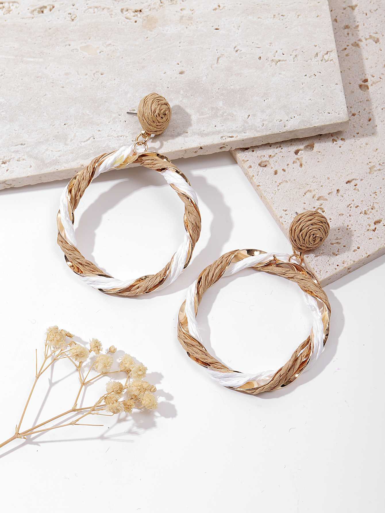 New European and American Lafite grass fashionable, simple, elegant and exaggerated round woven women's earrings