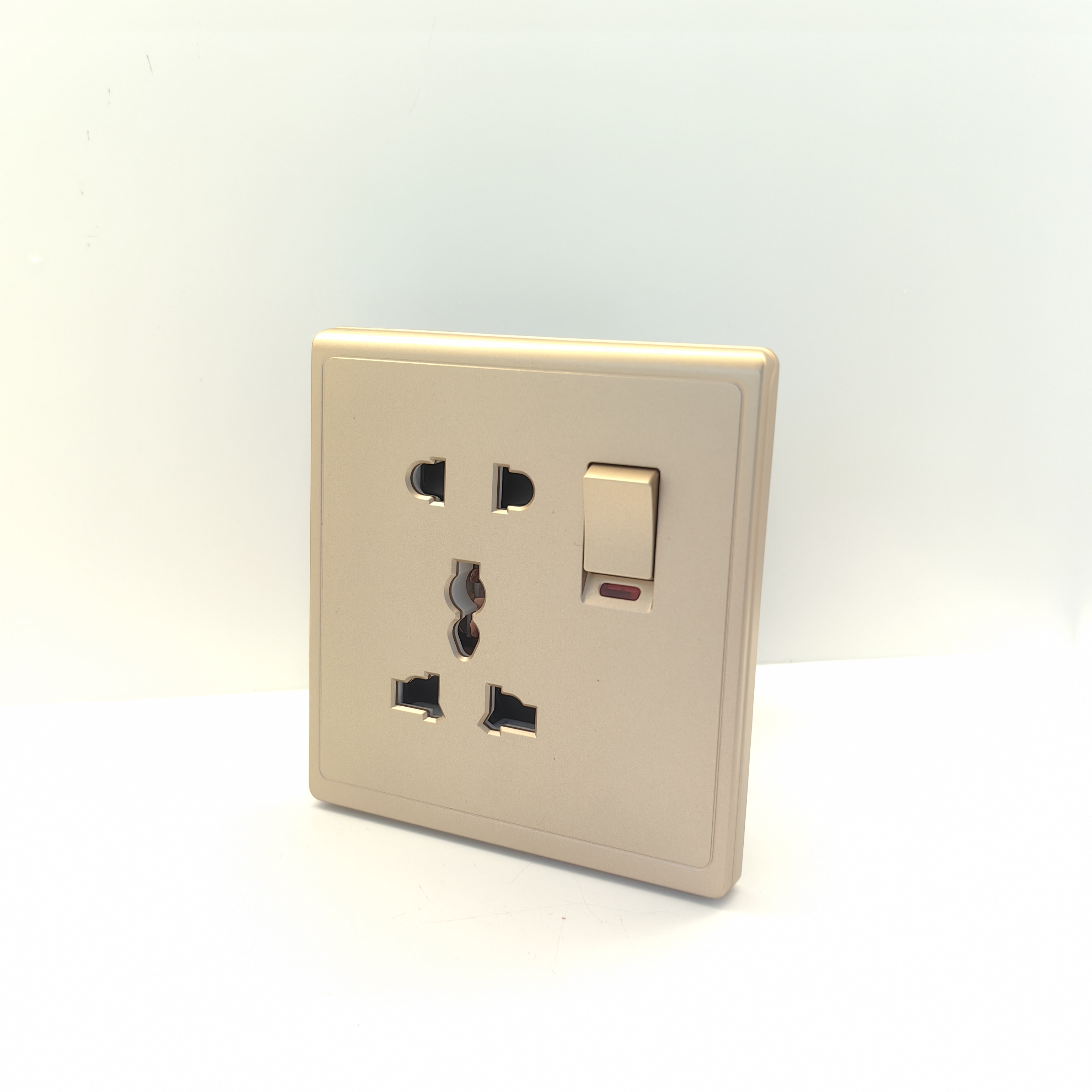 E90 PLASTIC BOX SOCKET,GREY/ GOLDEN/ WHITE ALABASTER SWITCH Specification image