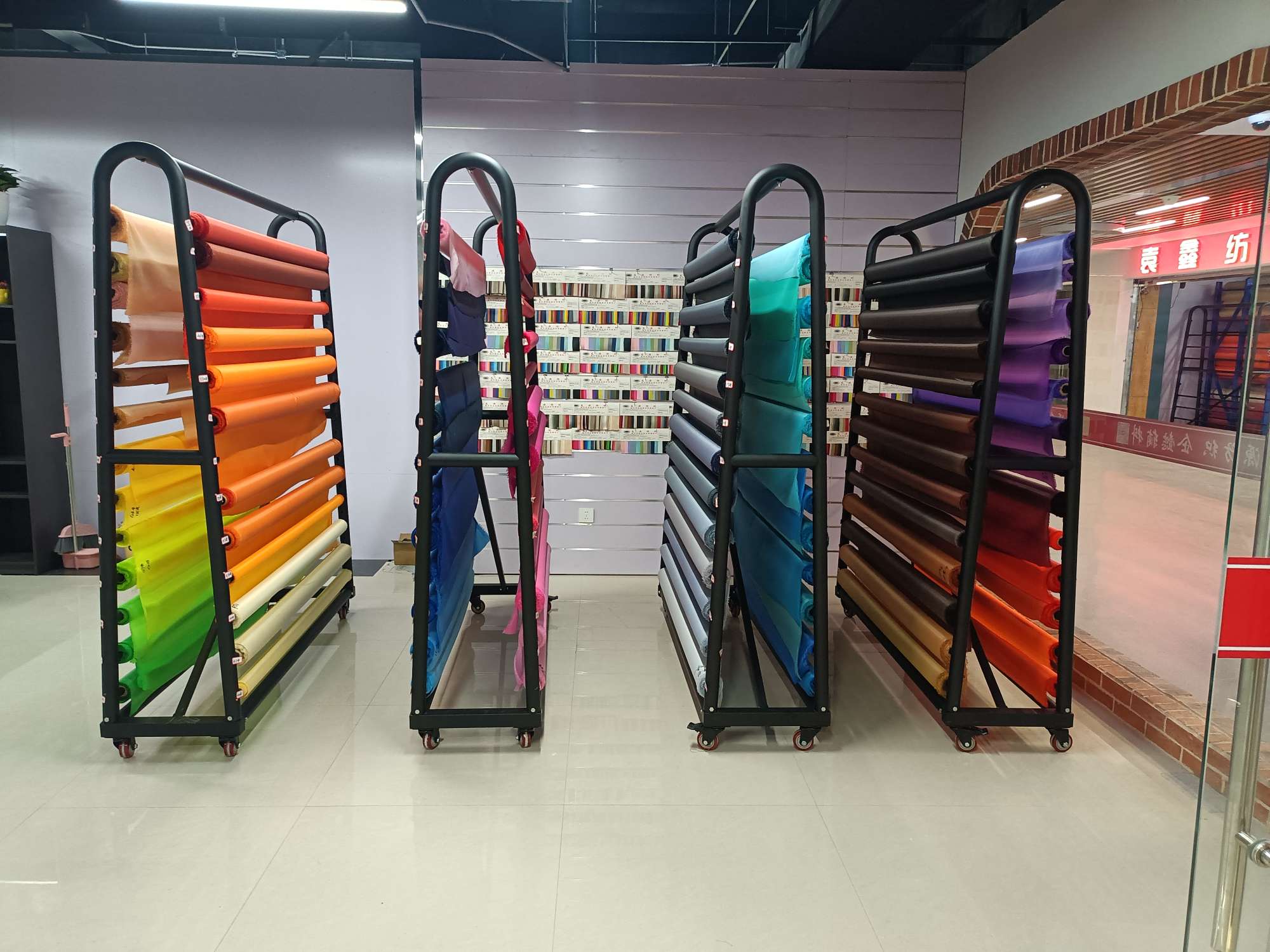 Yiwu Caihua Leather Store describe pic - 2