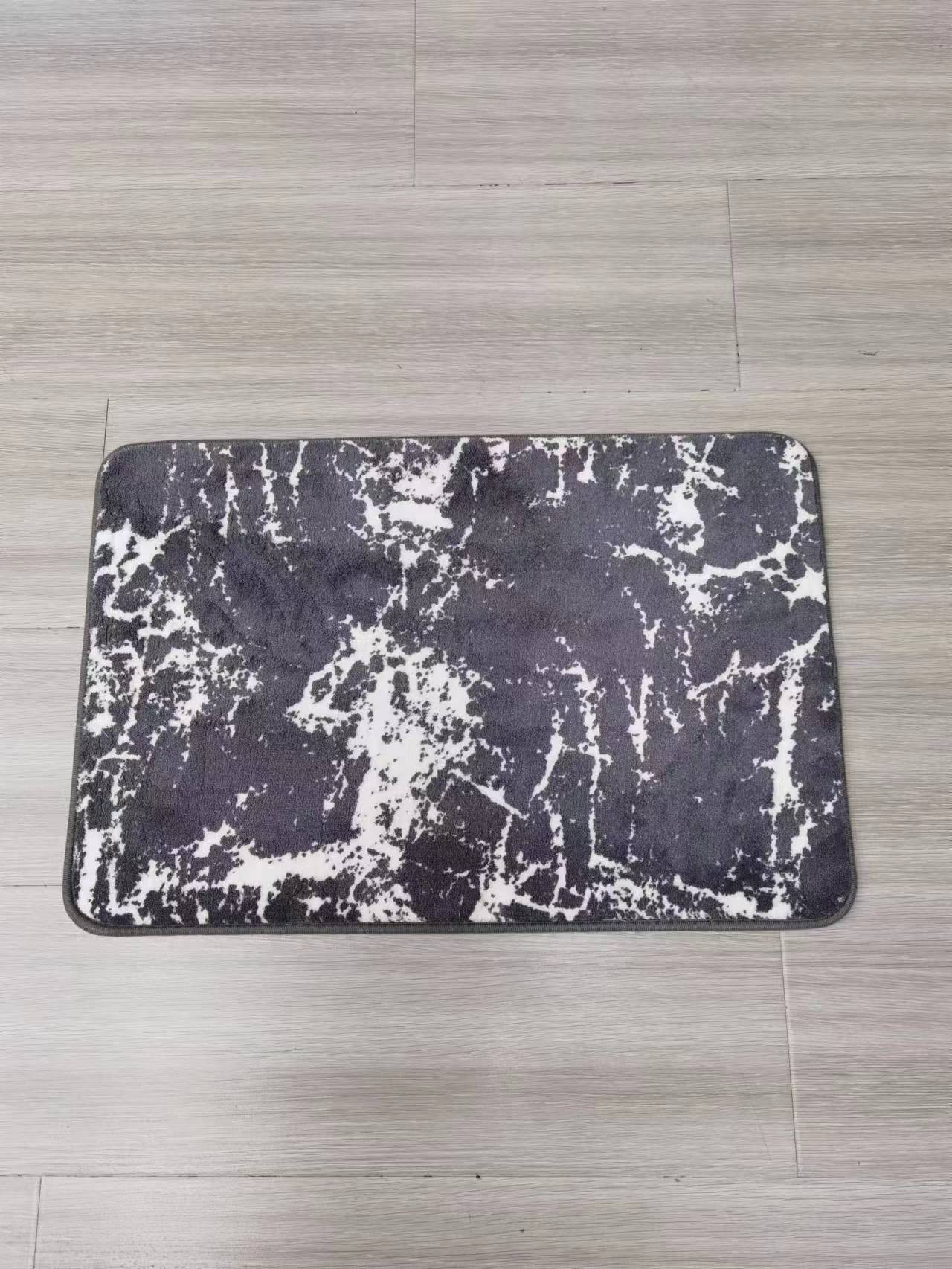 The product quality is excellent. It comes in four regular colors, which are soft, comfortable and have a good anti-slip effect. The size is 40*60cm Item Picture