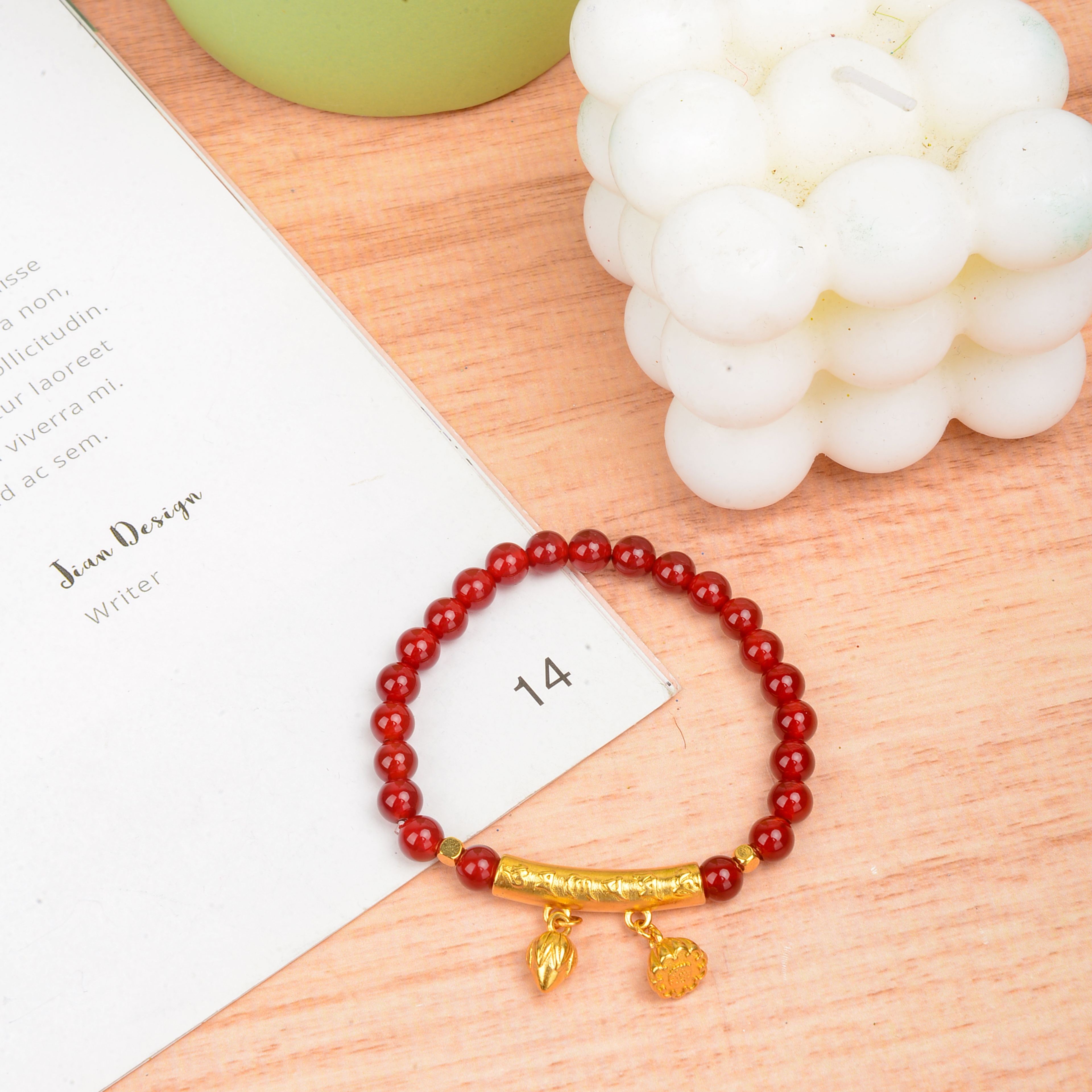 All-In-One Simple New Chinese Red Bracelet Female Ins Fashion Niche Design Light Luxury Exquisite Gold-Plated Jewelry details Picture