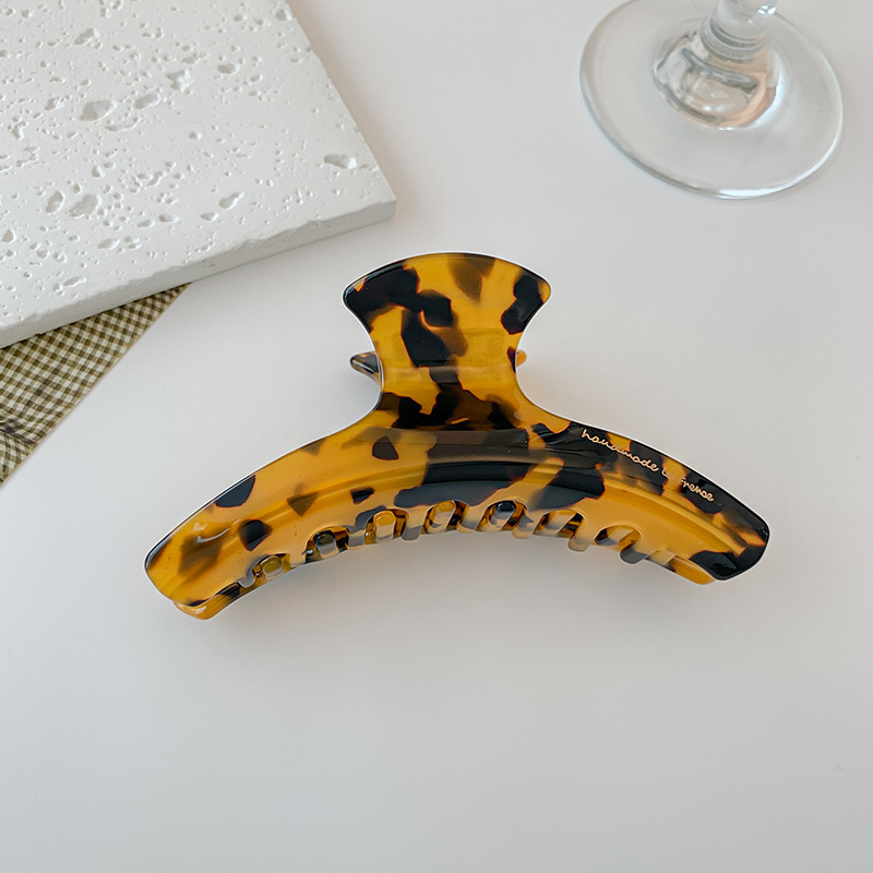 Dark tortoiseshell Korean-style hair clip hanger, shark clip, acetic acid tortoiseshell leopard print grab clip, large arc-shaped simple back head grab Item Picture