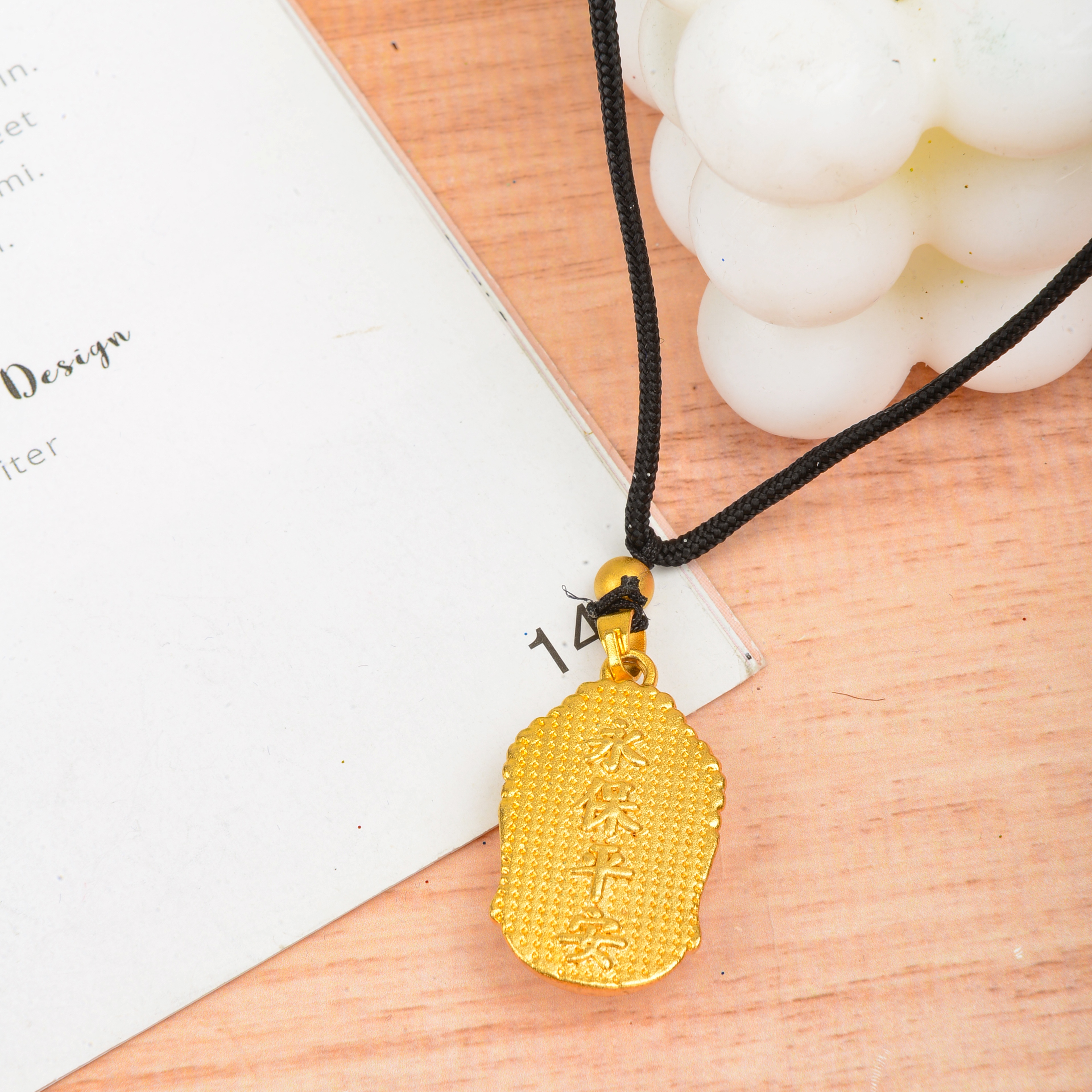 Buddha Head Small Pendant Brass Gold Plated Big Day Buddha Head Pendant Men And Women Black Rope Application Scenario