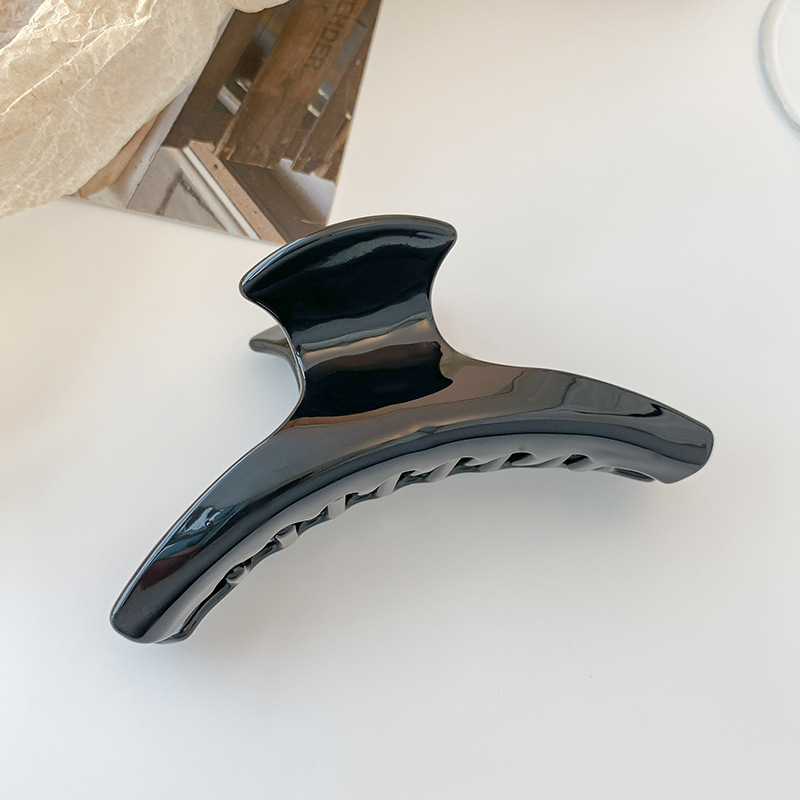 Black Korean-style hair clip hanger, shark clip, acetic acid tortoiseshell leopard print grab clip, large arc-shaped simple back head hair clip Specification image