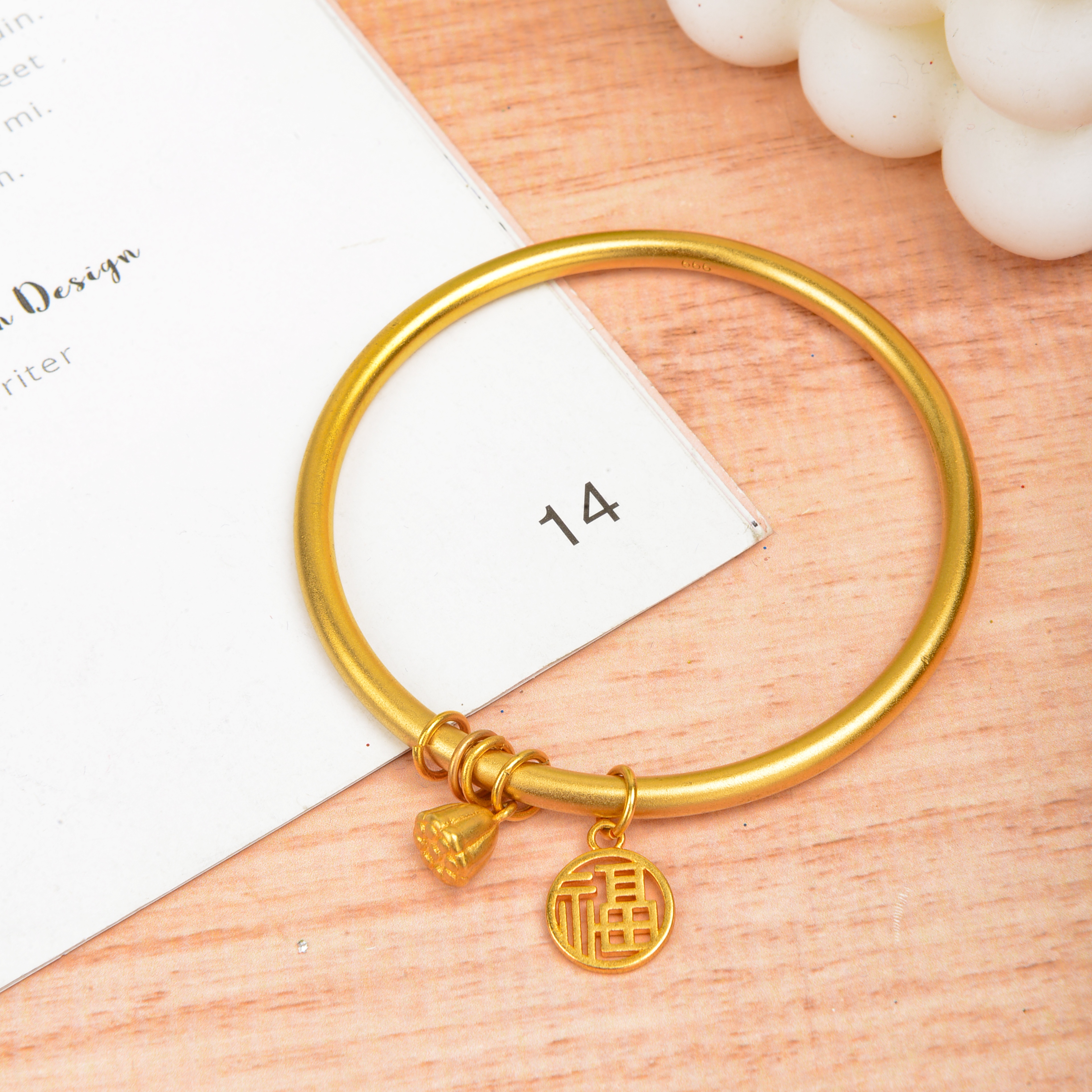 Manufacturers Direct Sales Bracelet Light Luxury Design Unique Beauty Simple Ins Comfortable Light Luxury Exquisite Specification drawing