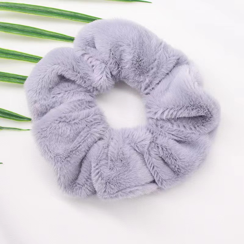 Korean version autumn and winter plush large intestinal hair band, simple style hair tie for girls, fluffy hair band autumn and winter headwear, Bin Han Accessories 19682 Specification image