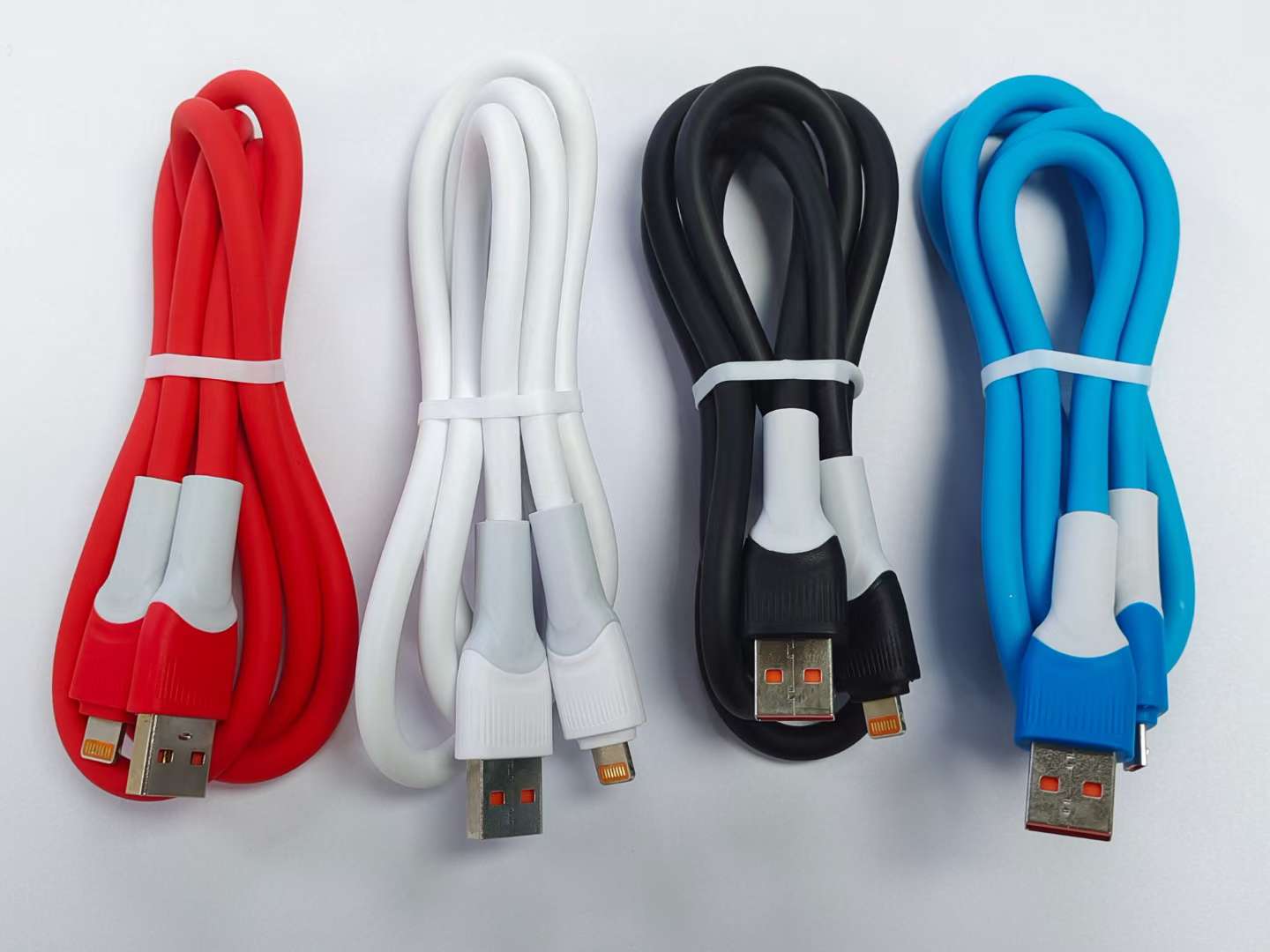 Two-color soft rubber data cable Android cable Apple cable Type-C cable Mobile phone data cable Item Picture