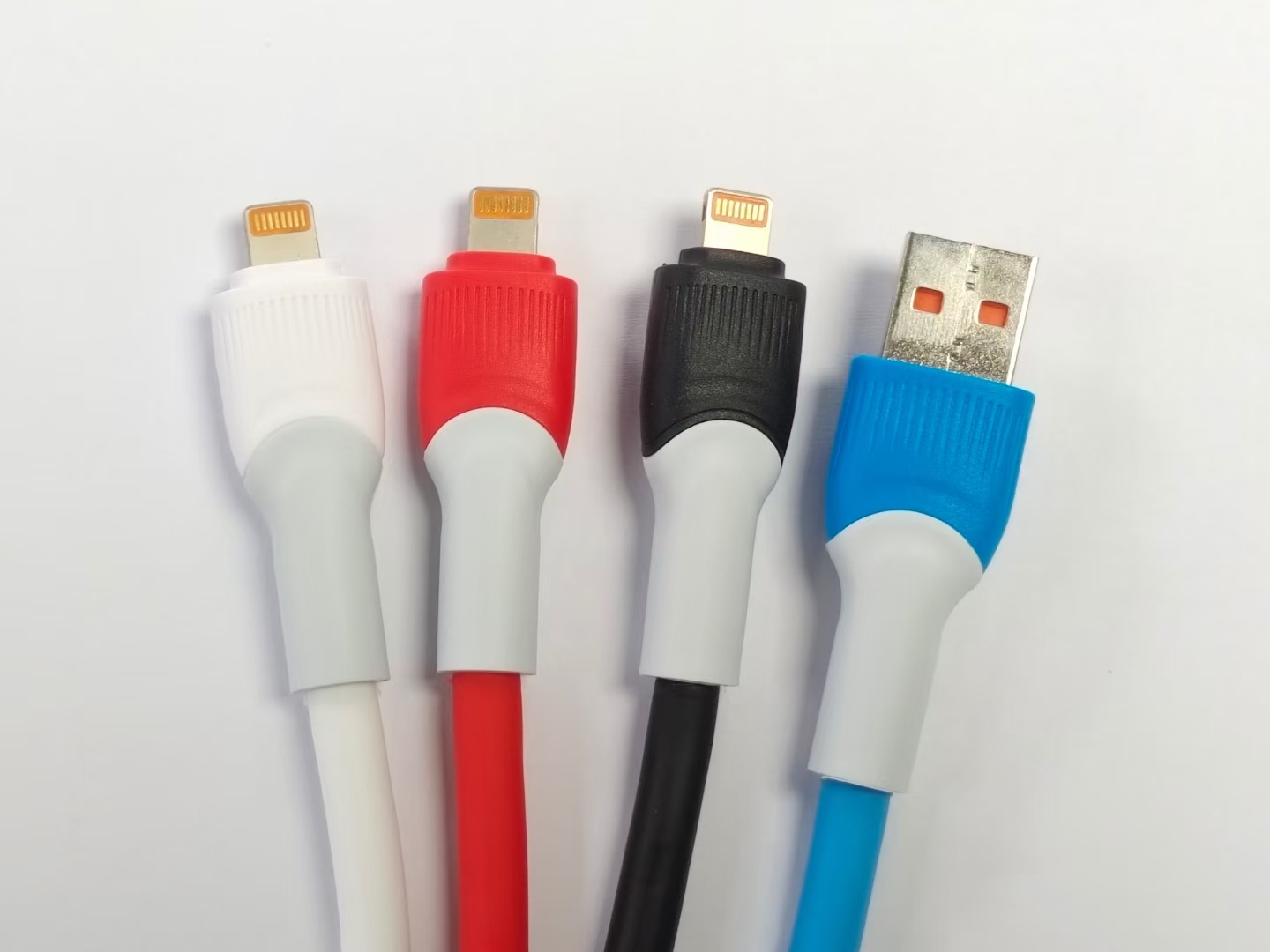 Two-color soft rubber data cable Android cable Apple cable Type-C cable Mobile phone data cable Application Scenario