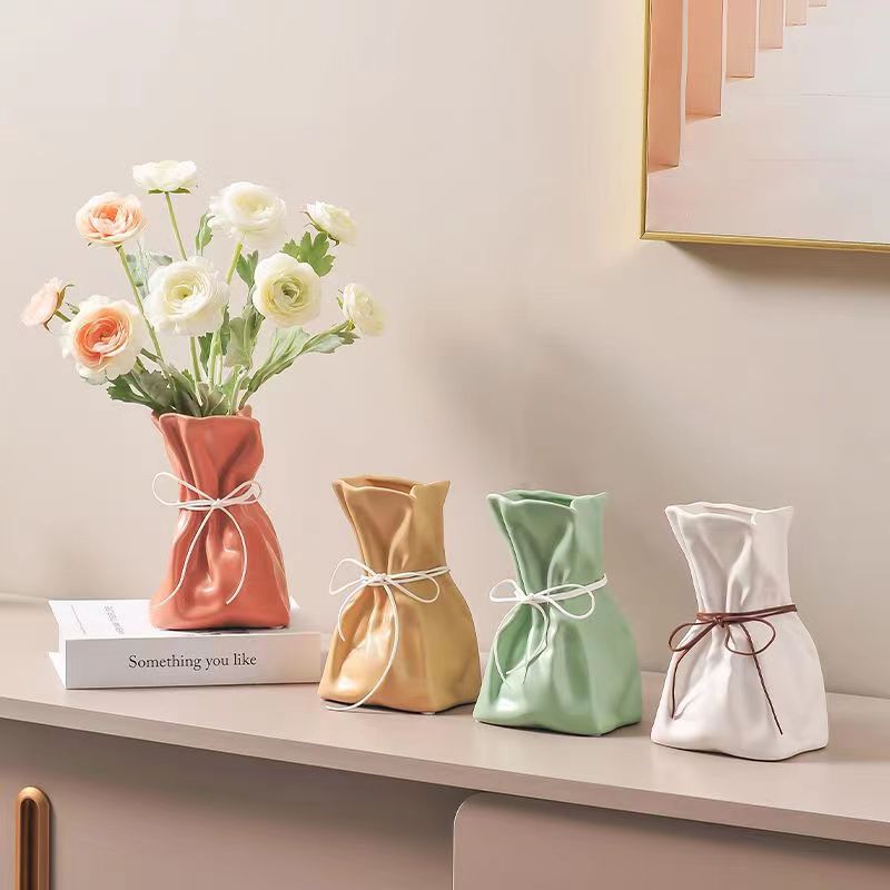 Ins-style European simple cream style ceramic flower arrangement vase, hydroponic money bag, building block vase details Picture