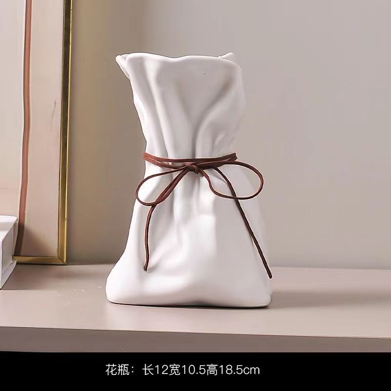 Ins-style European simple cream style ceramic flower arrangement vase, hydroponic money bag, building block vase Specification image
