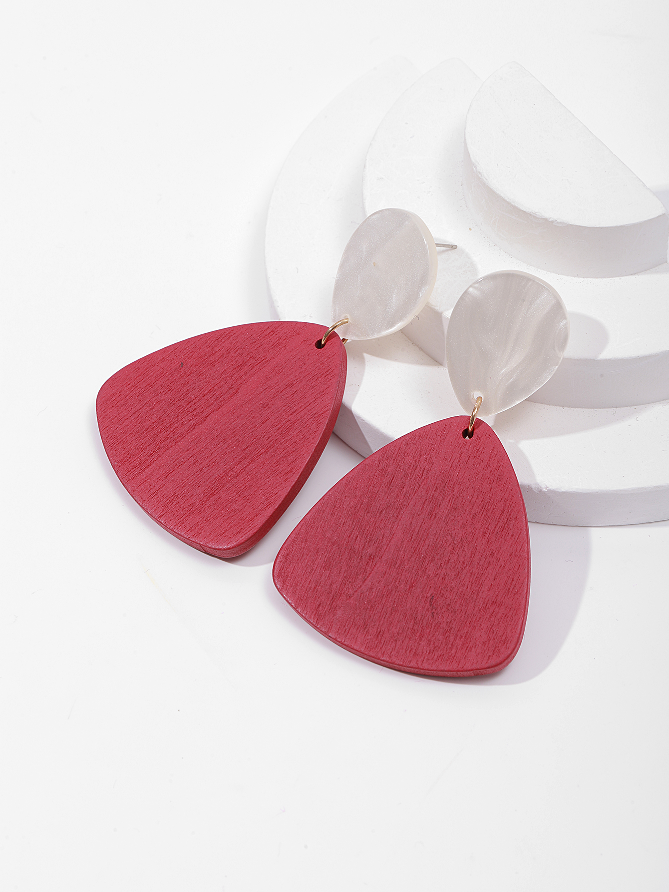 European and American fashionable, simple and elegant irregular multi-color acrylic women's earrings Specification image