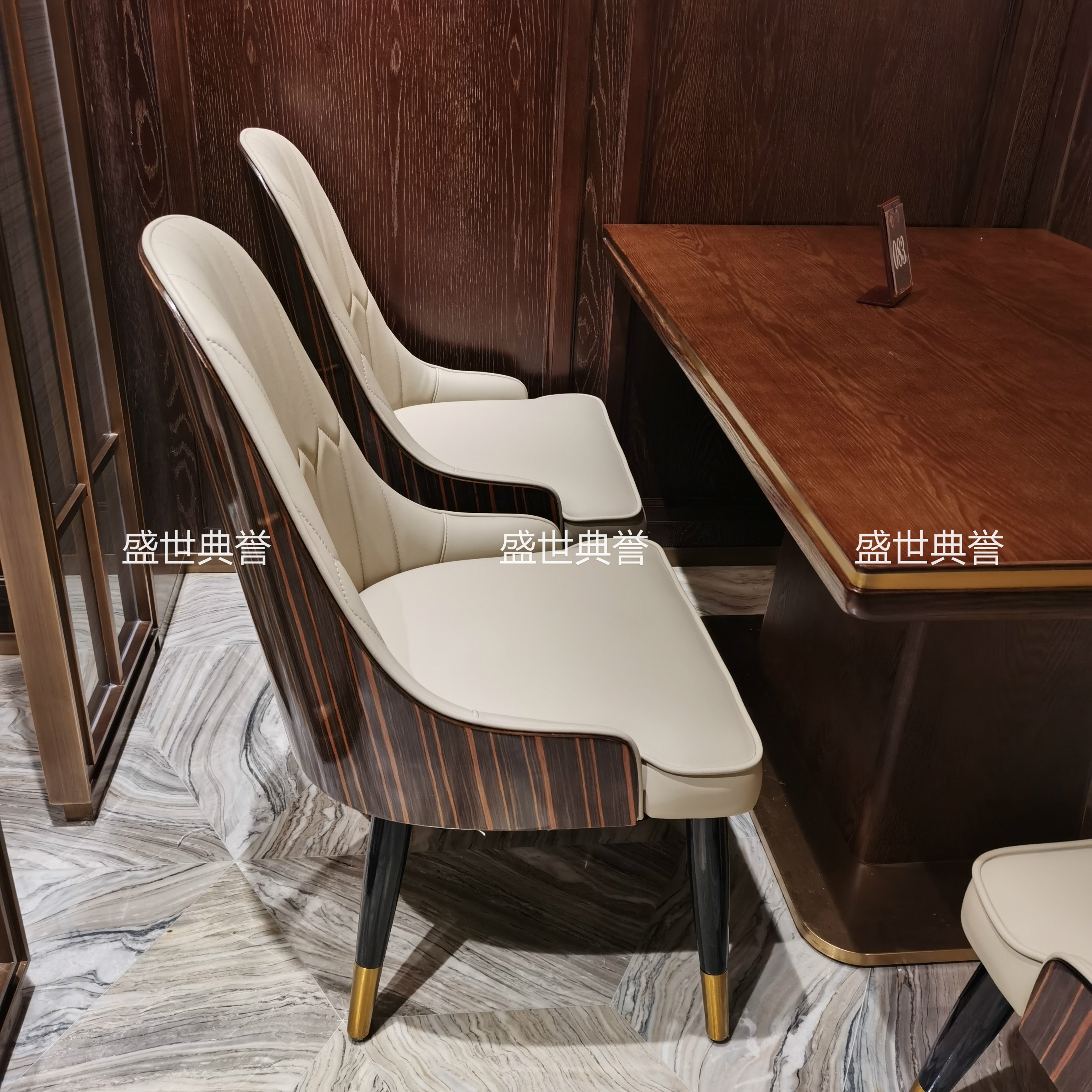 天津五星级酒店实木餐桌椅宾馆早餐厅实木椅饭店自助餐厅轻奢餐椅