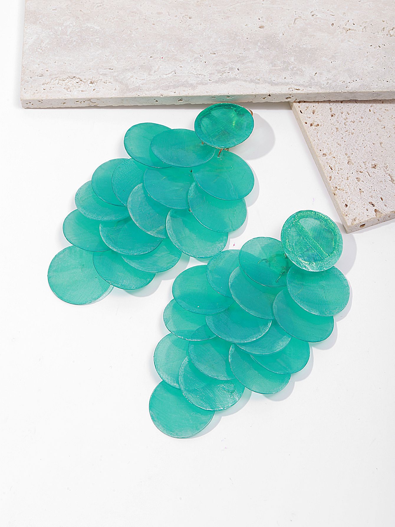 European and American style fashionable, exaggerated and grand, natural shell round pieces, grape strings, tassels, fish scales long earrings Specification image